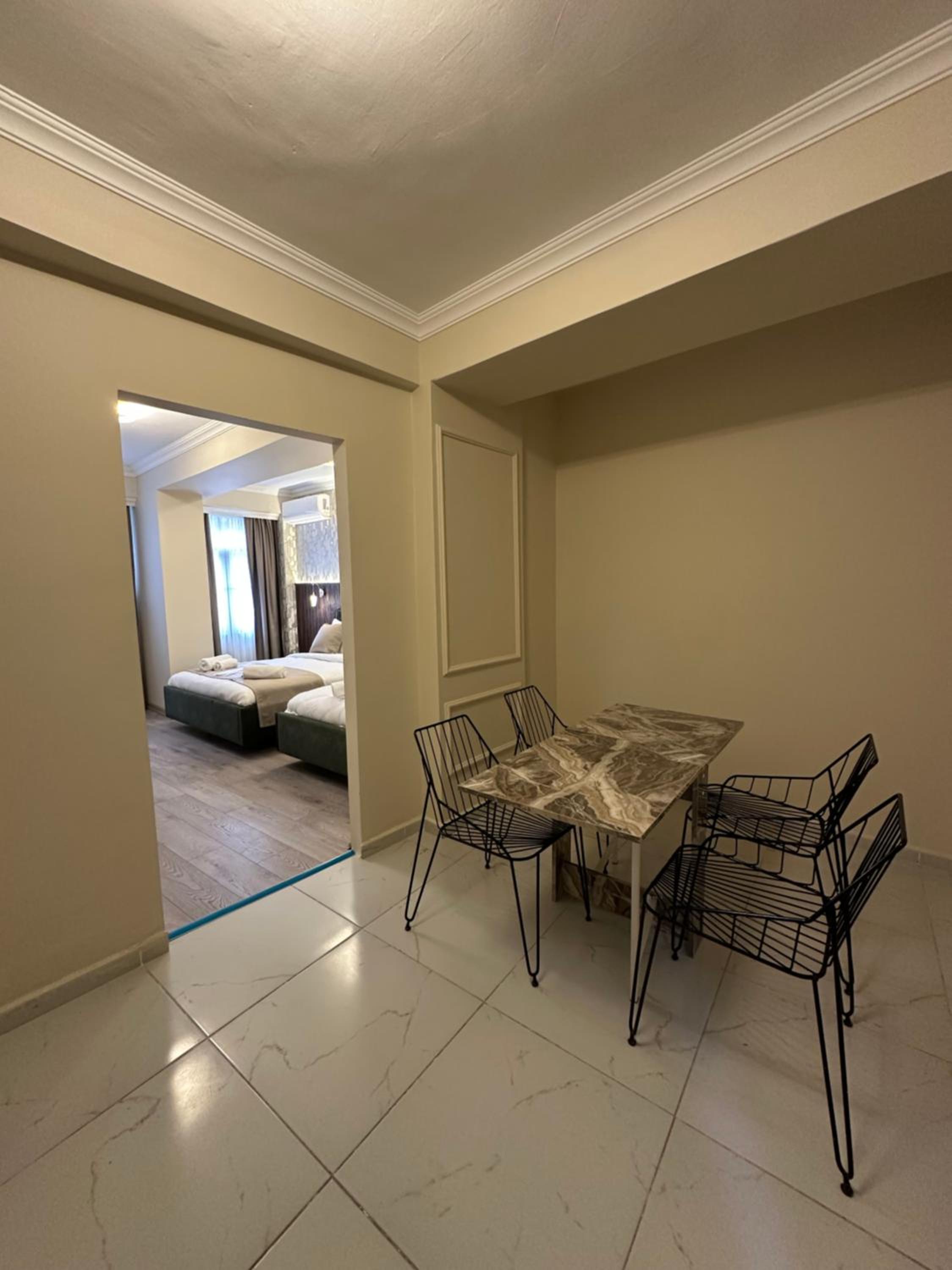 Economy Triple Room photo 1