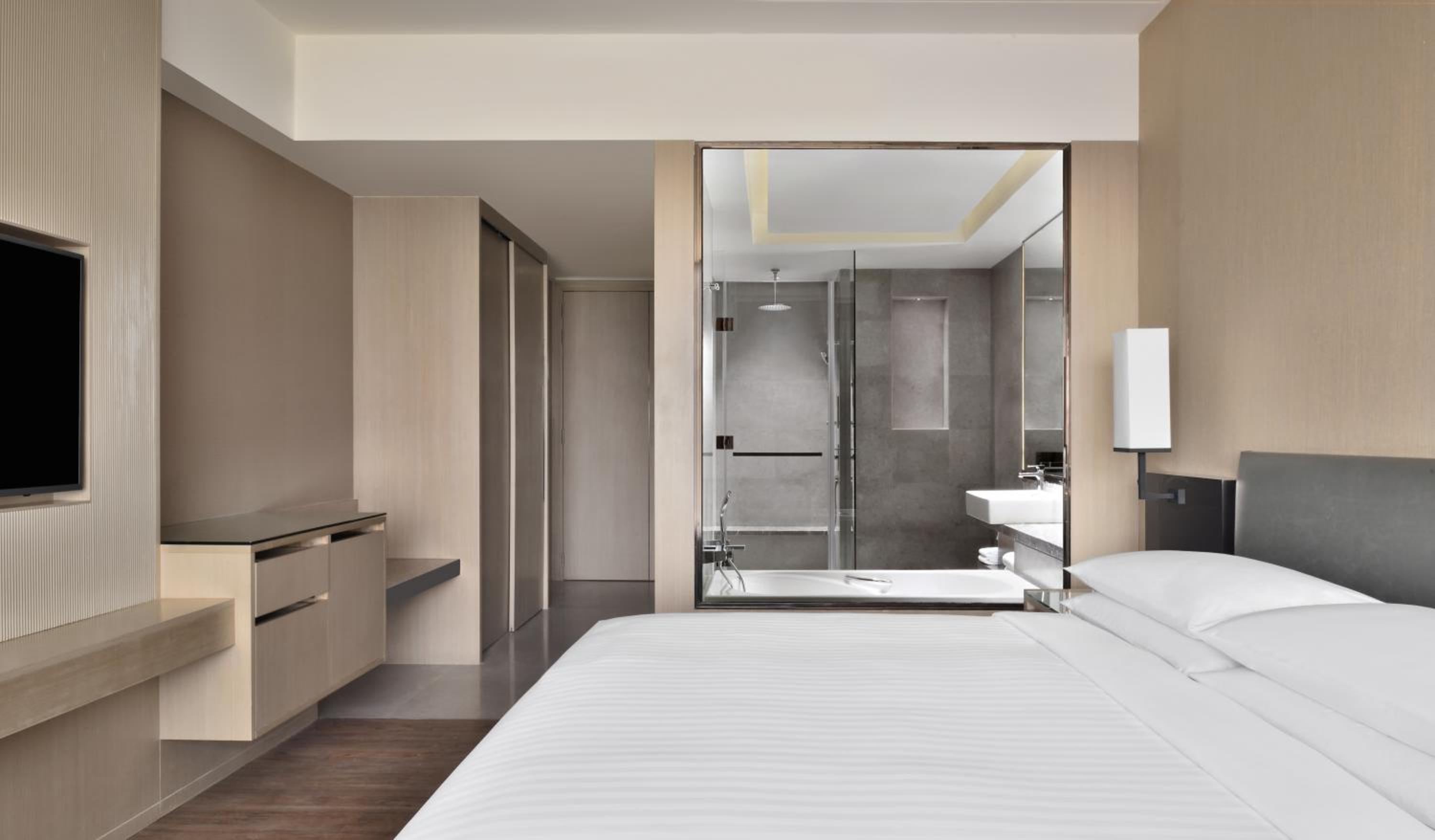 Premier King Room - Photo 1