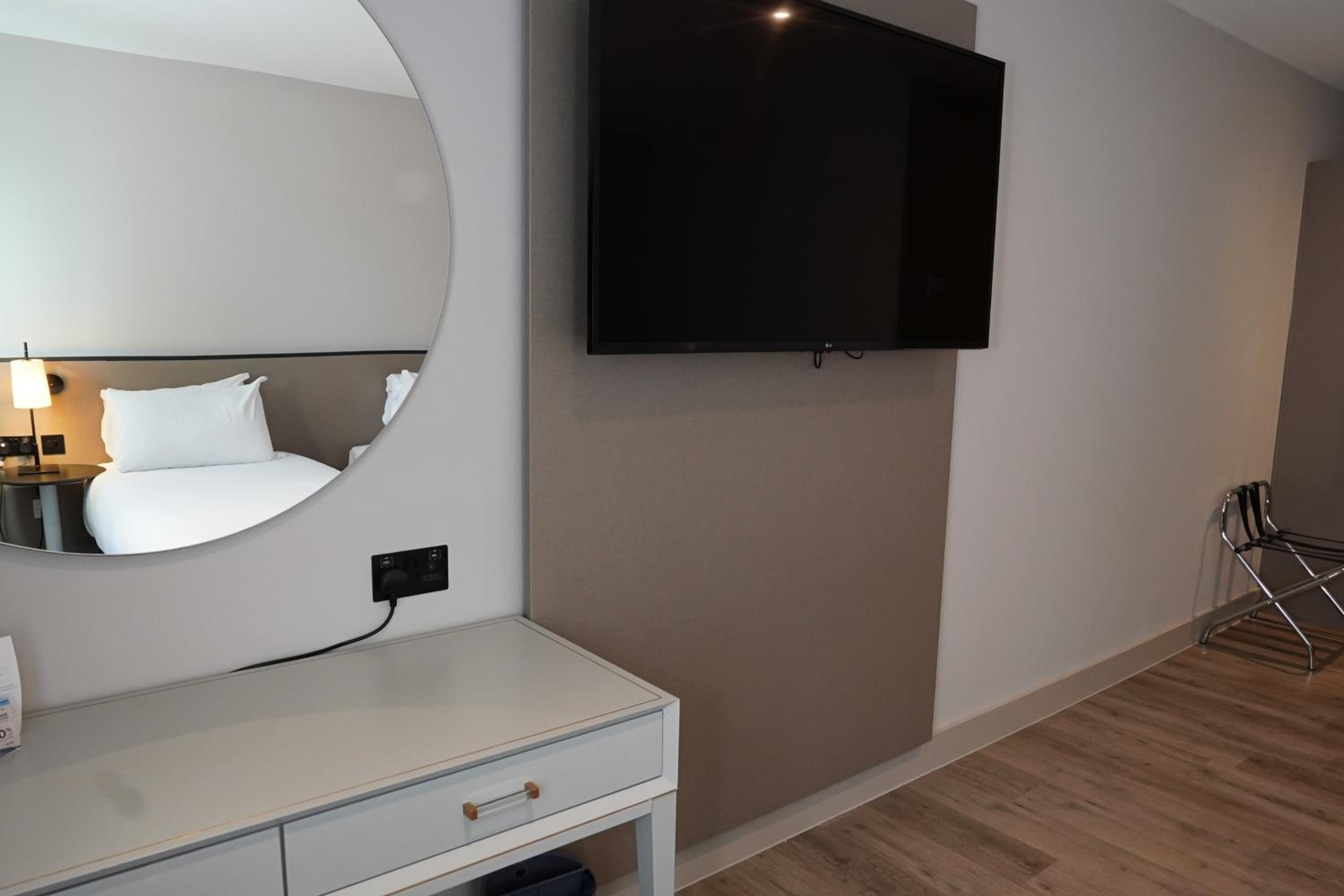 Deluxe Twin Room - High Floor