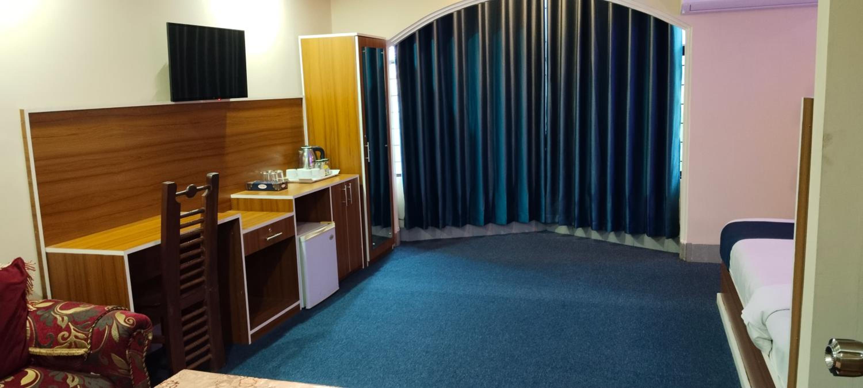 Deluxe Family Suite photo 2