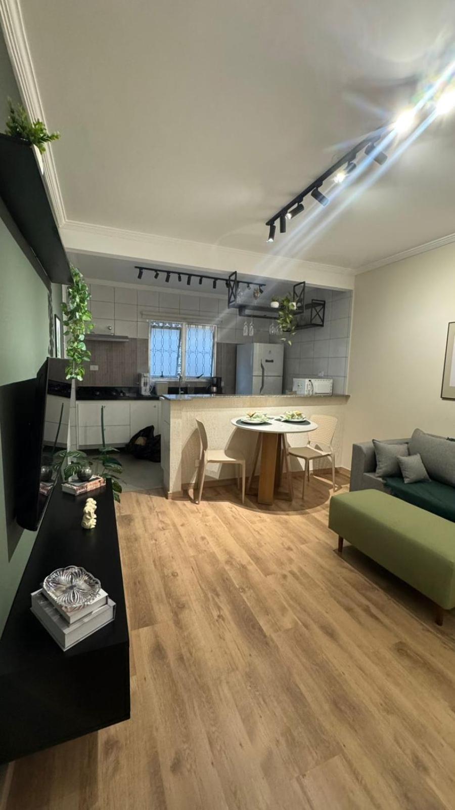 Deluxe One-Bedroom Apartment with City View photo 1
