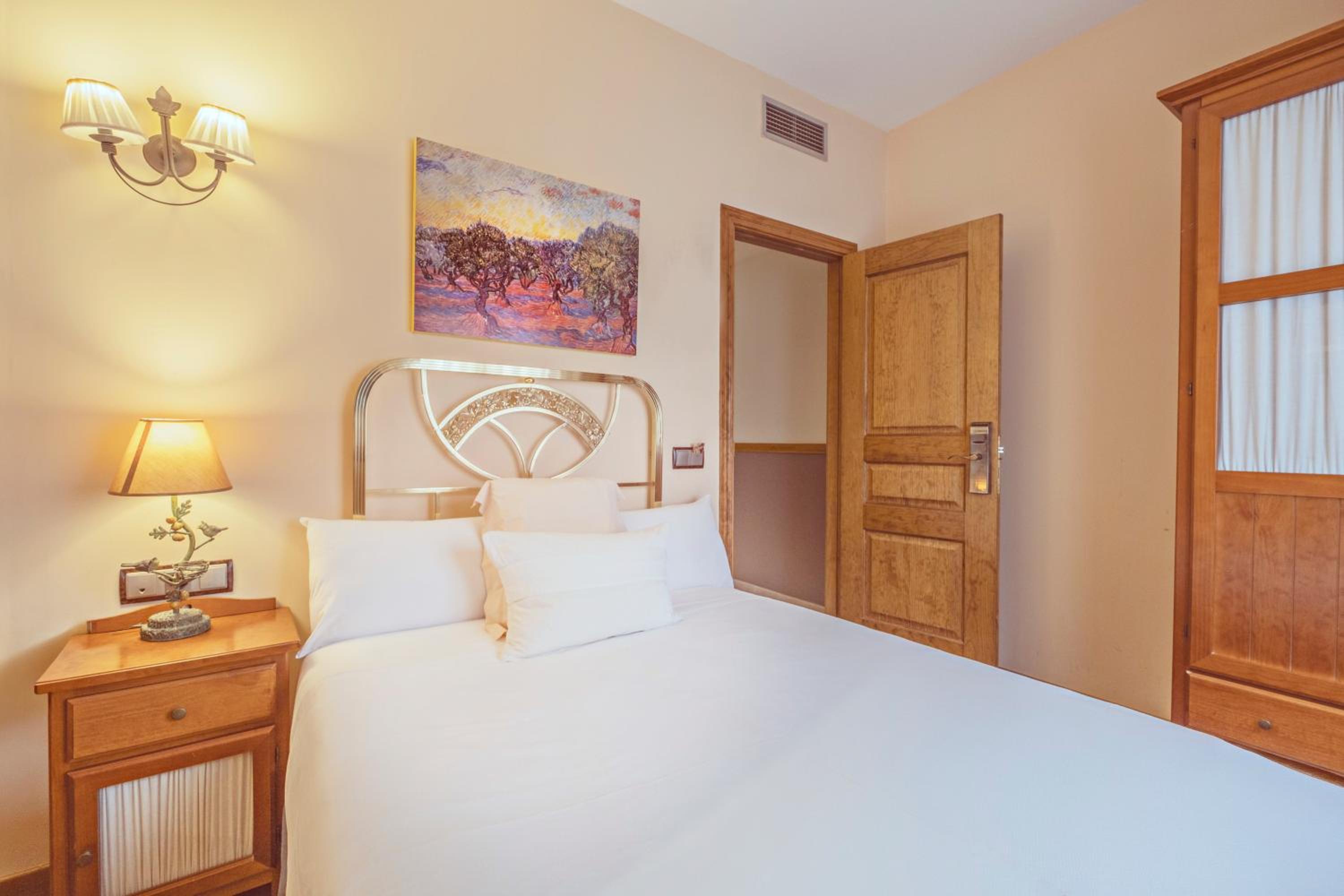 Single Room - Photo 2