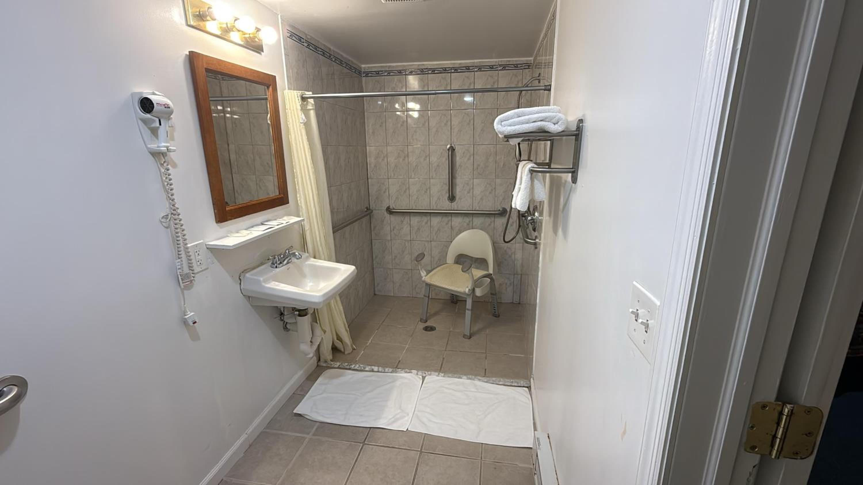 At 9 Motel Near Freehold I-195, Kuva 8