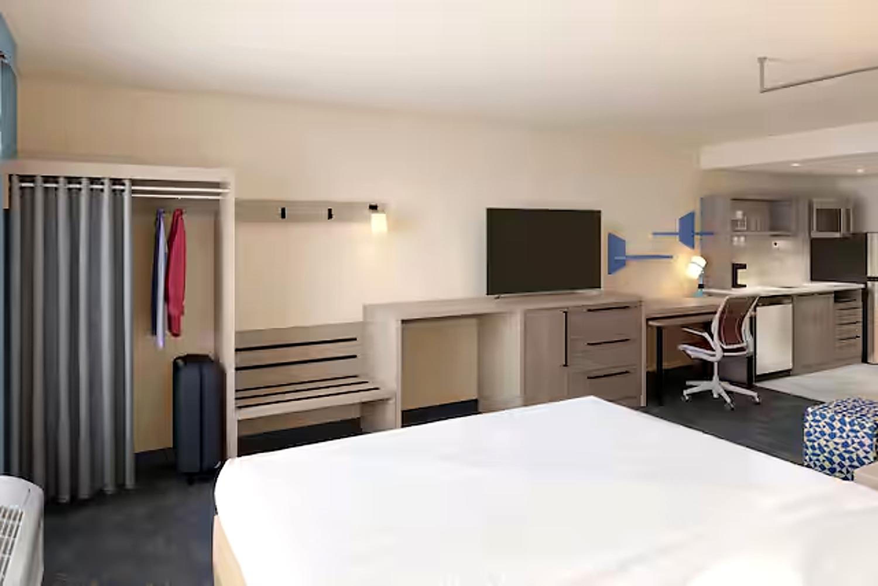 King Studio Suite
