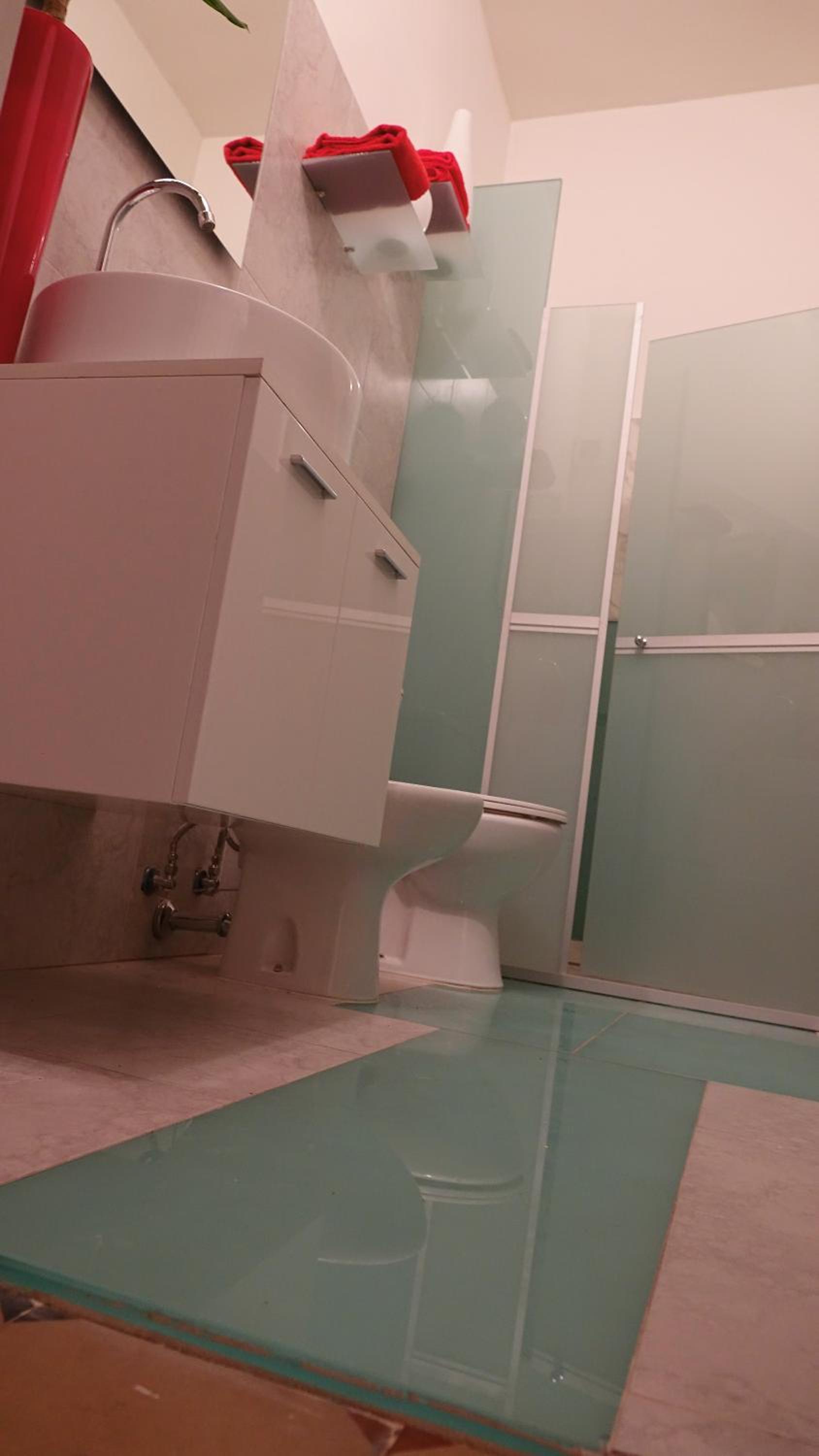 Double Room with Private External Bathroom - Photo 11