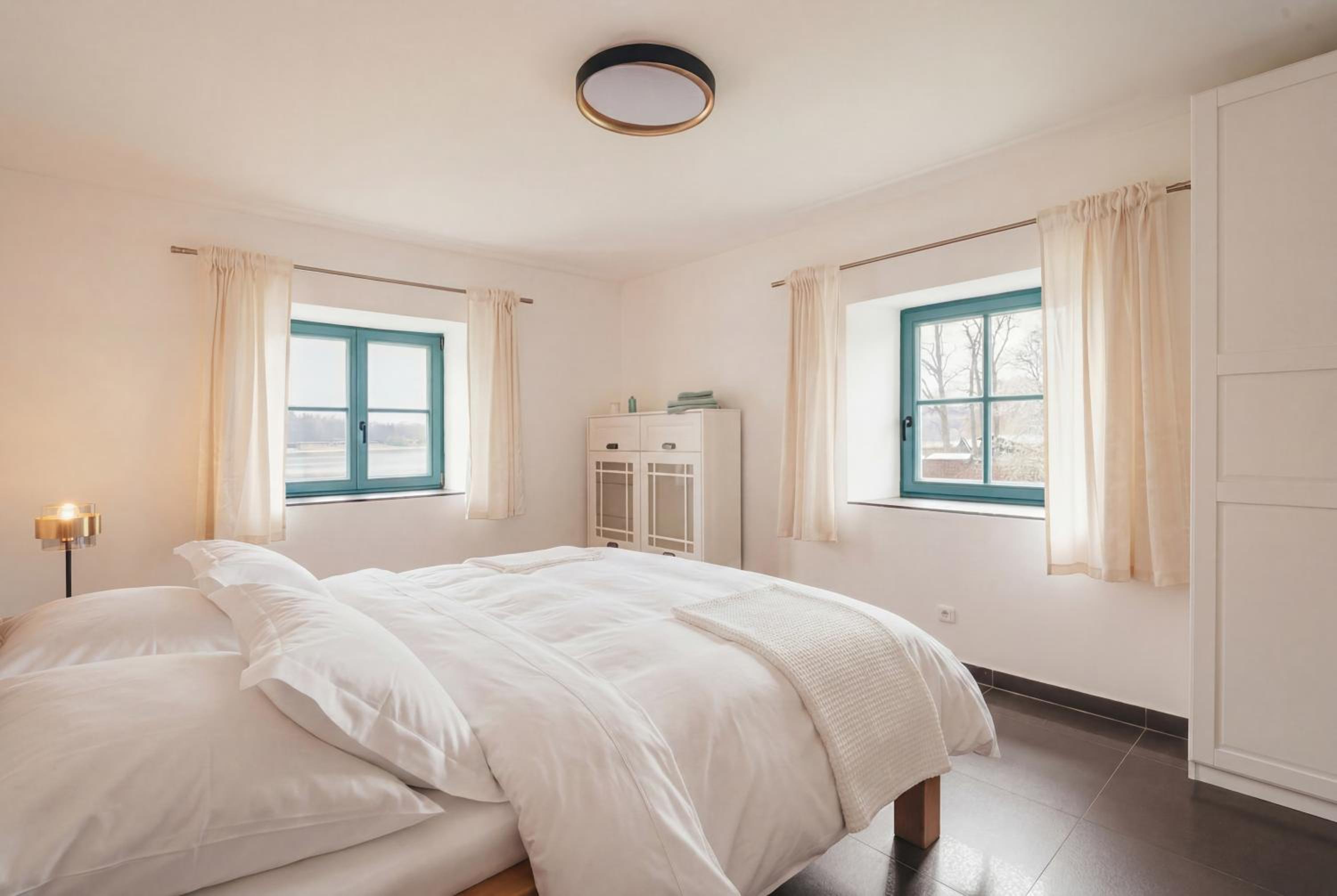 Two-Bedroom Apartment with Lake View photo 1