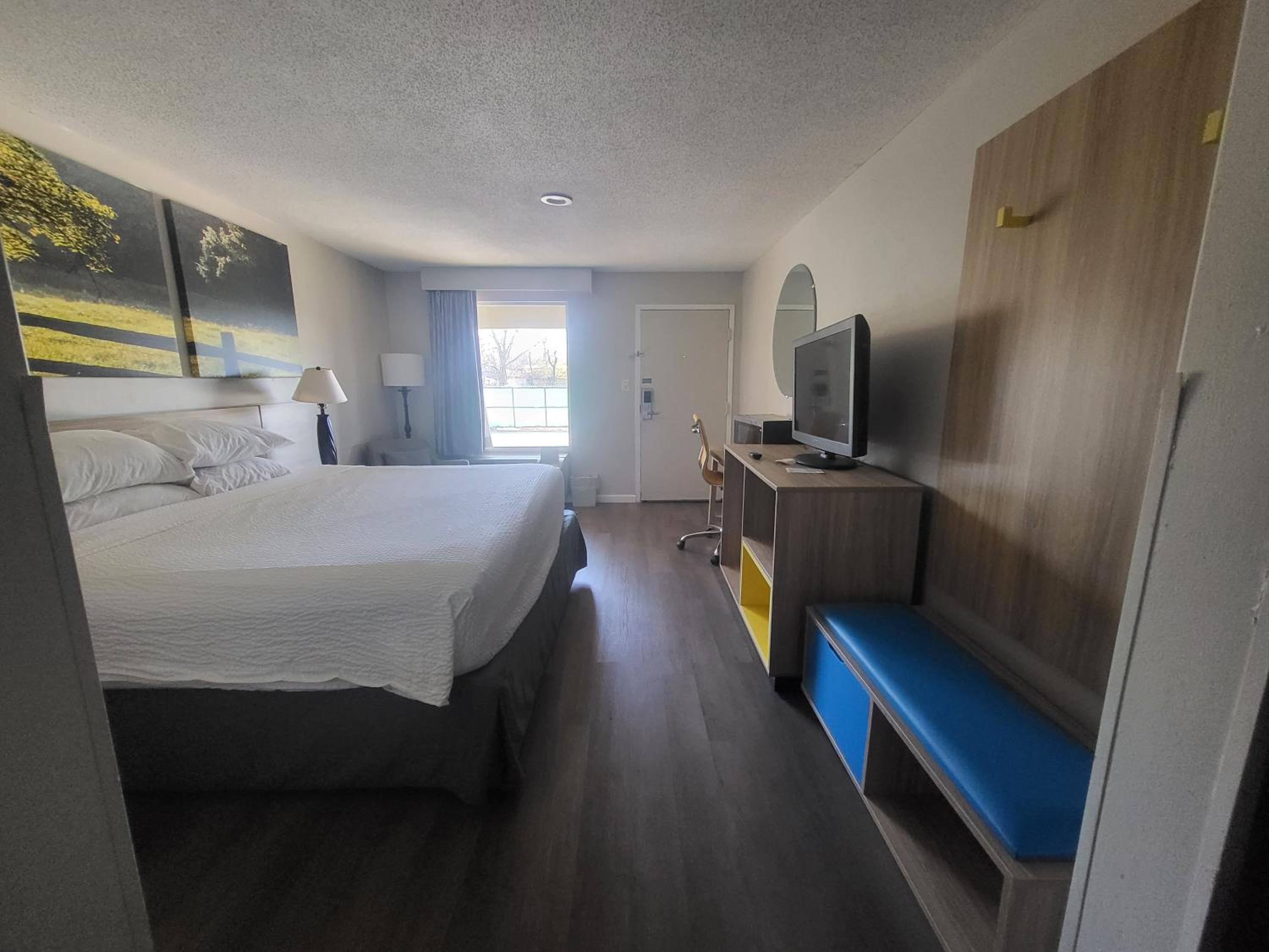 King Room - Disability Access/Non Smoking  - Photo 3