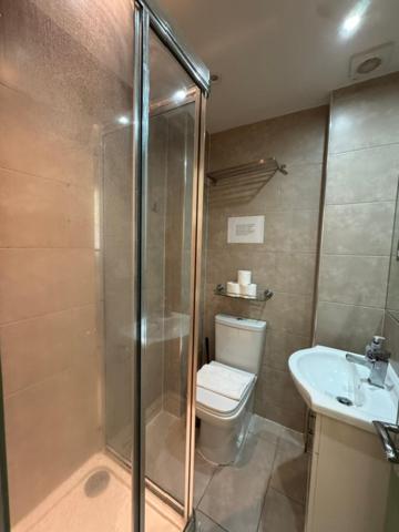 Deluxe Double Room with Shower photo 2
