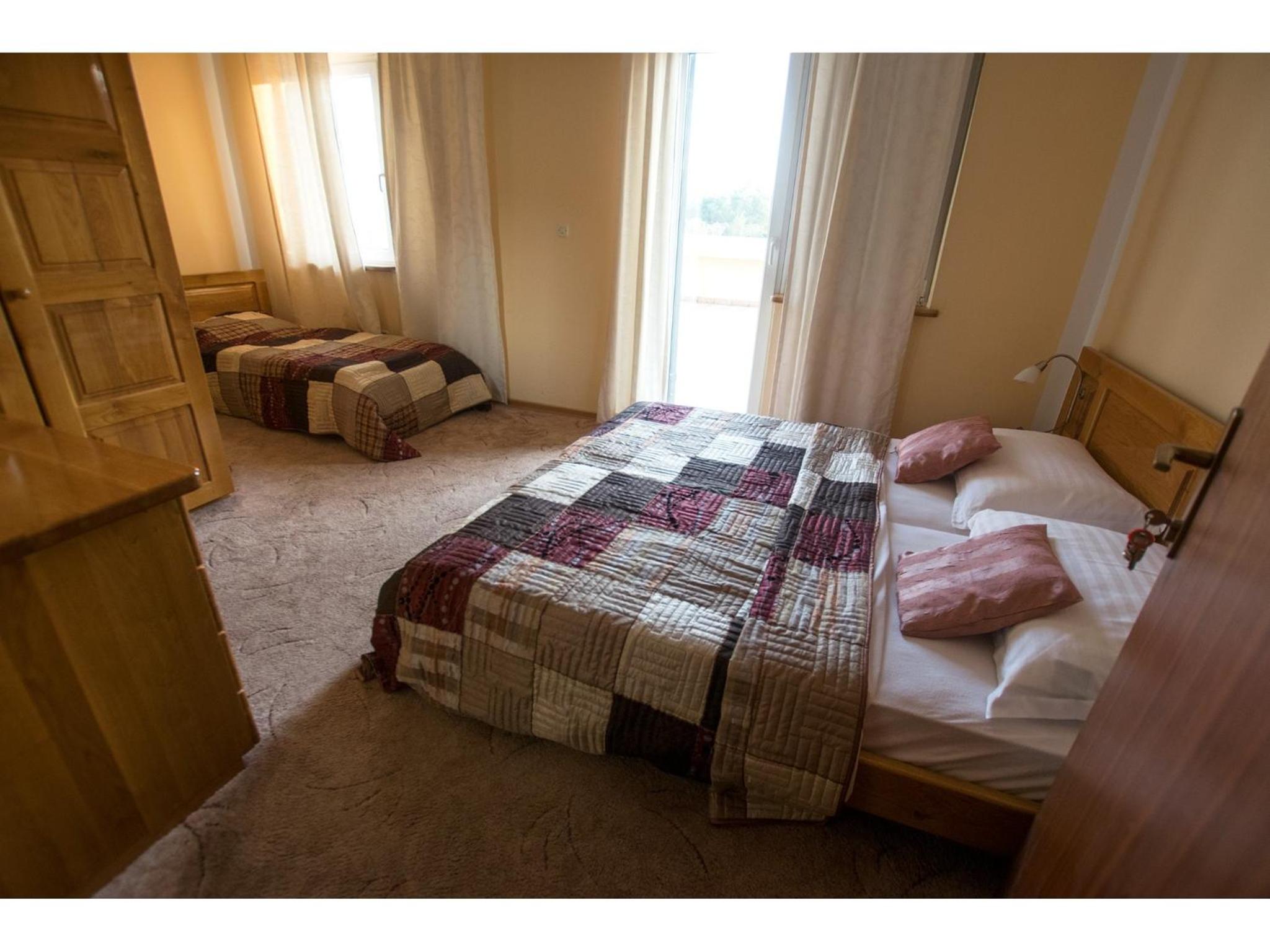 Apartment - Ground Floor photo 2