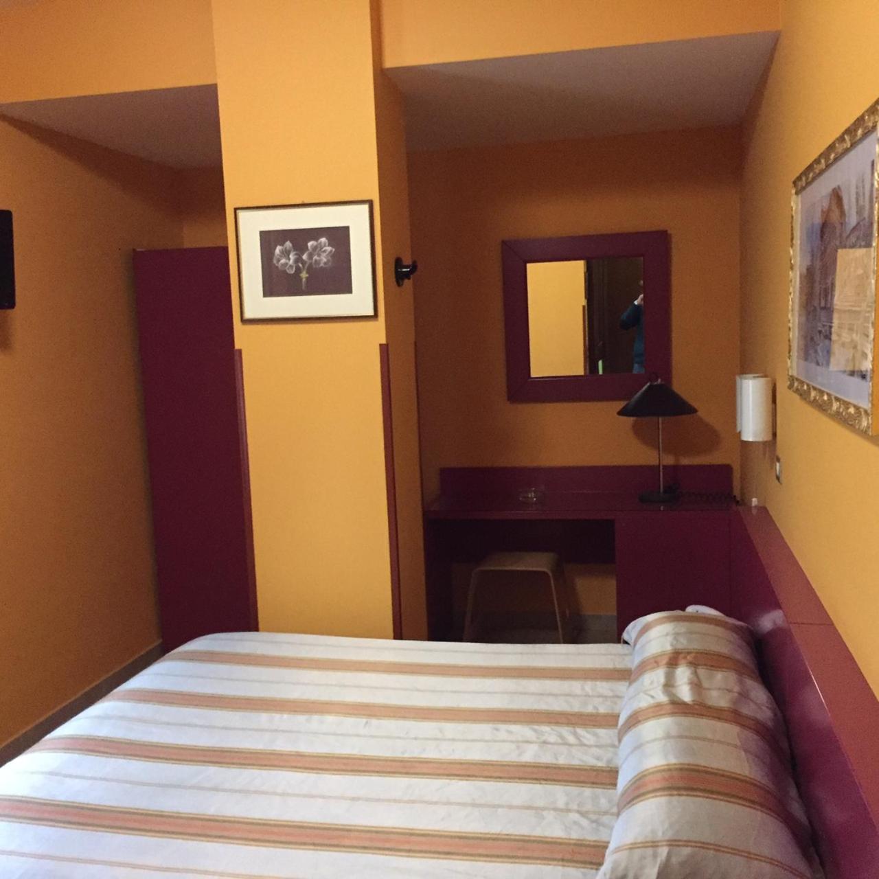 Double or Twin Room photo 1