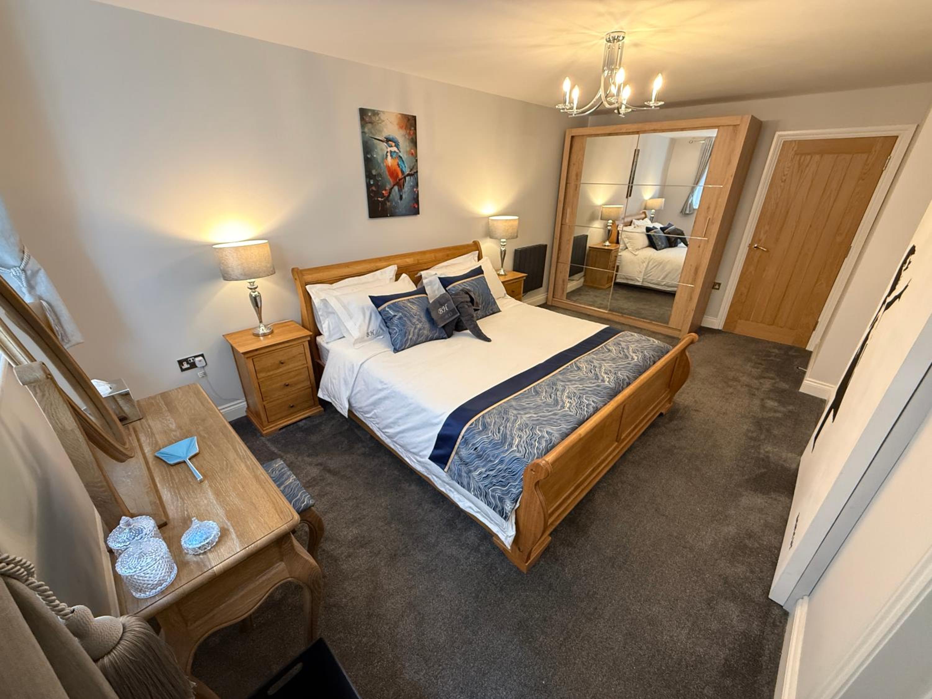 Deluxe One-Bedroom Apartment with Garden View
