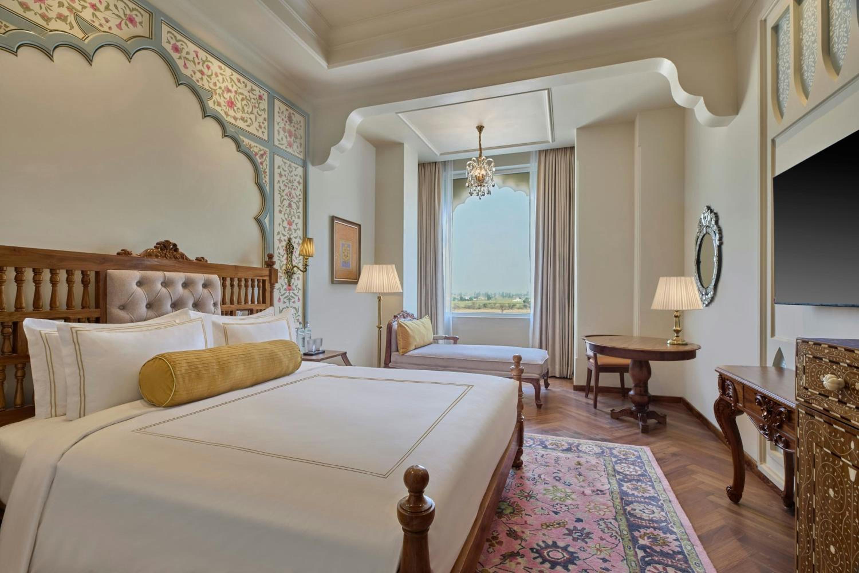 Executive Club King Room with Sofa Bed