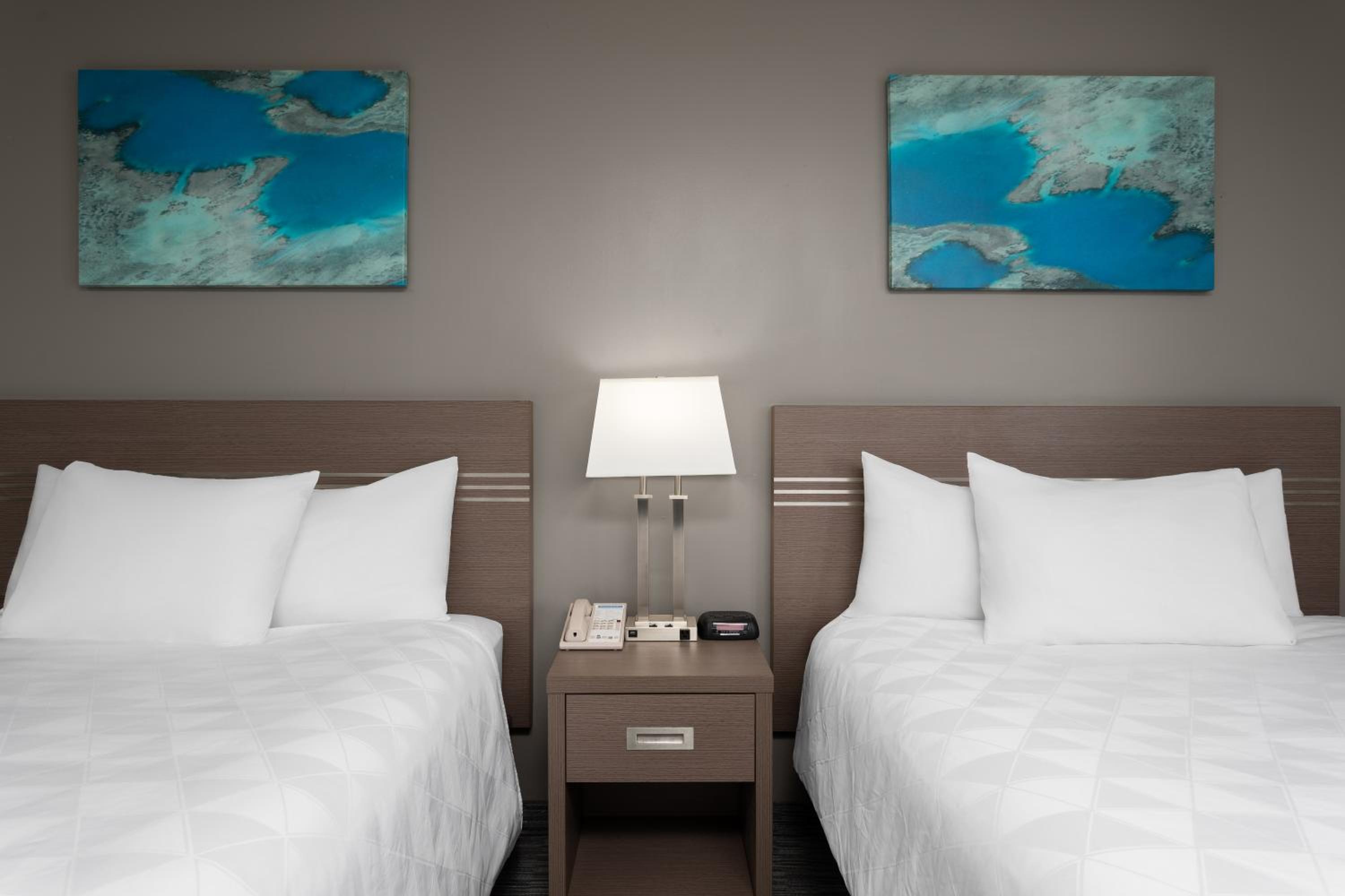 Queen Suite with Two Queen Beds and Full Kitchen - Non-Smoking - Photo 5