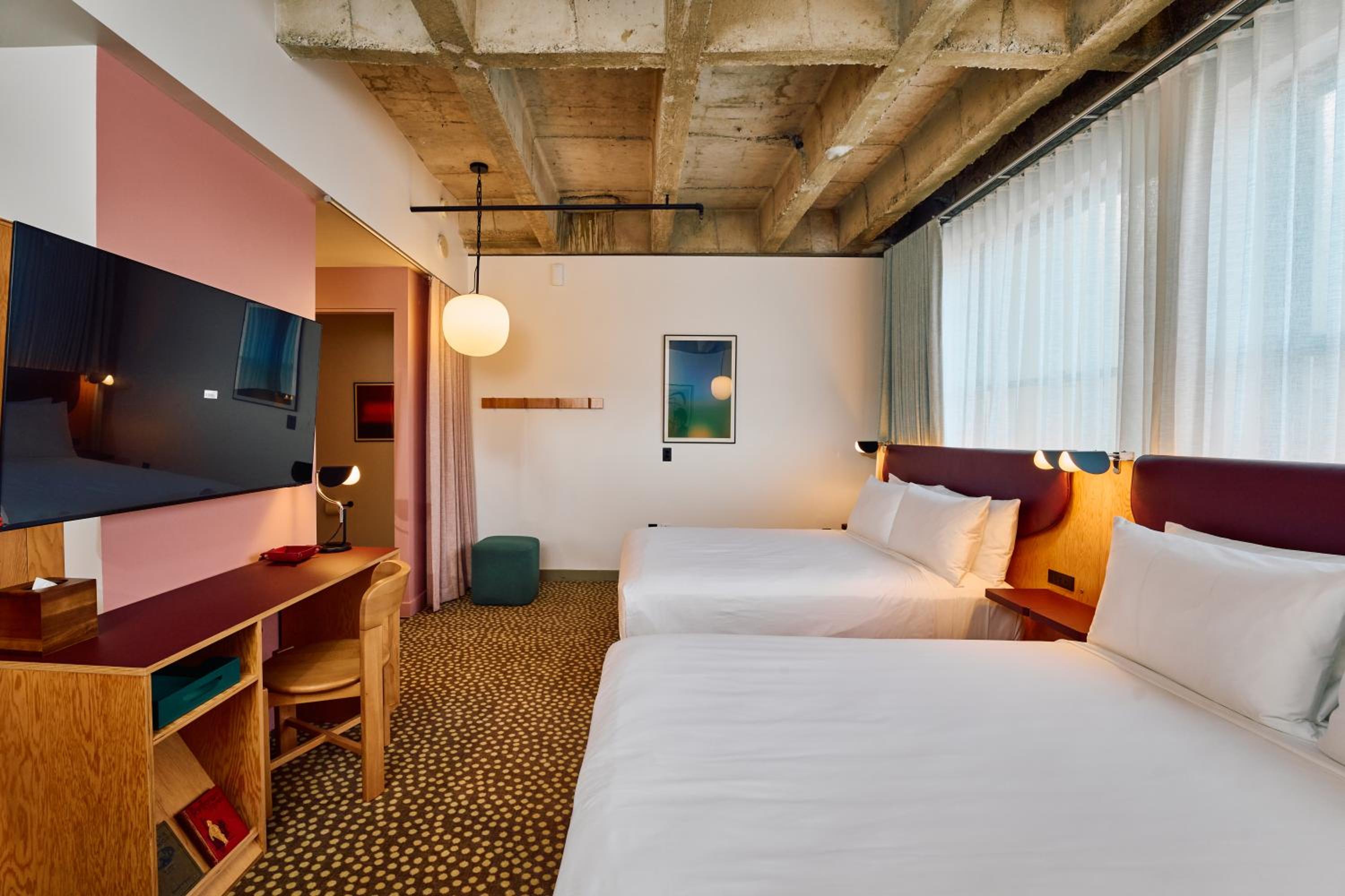 Accessible Double Queen Room (Renovated) photo 1