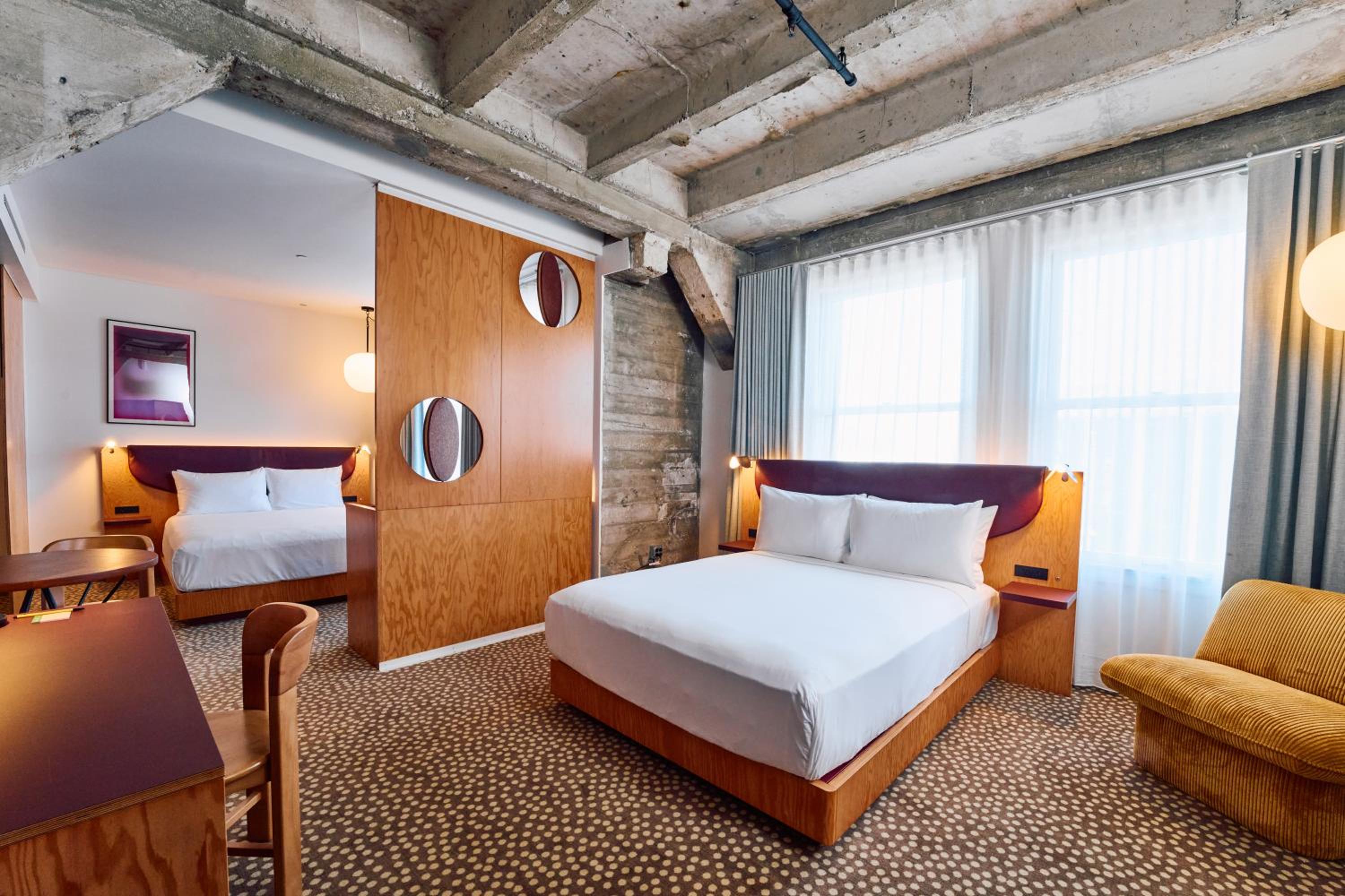Double Queen Suite (Renovated) photo 3