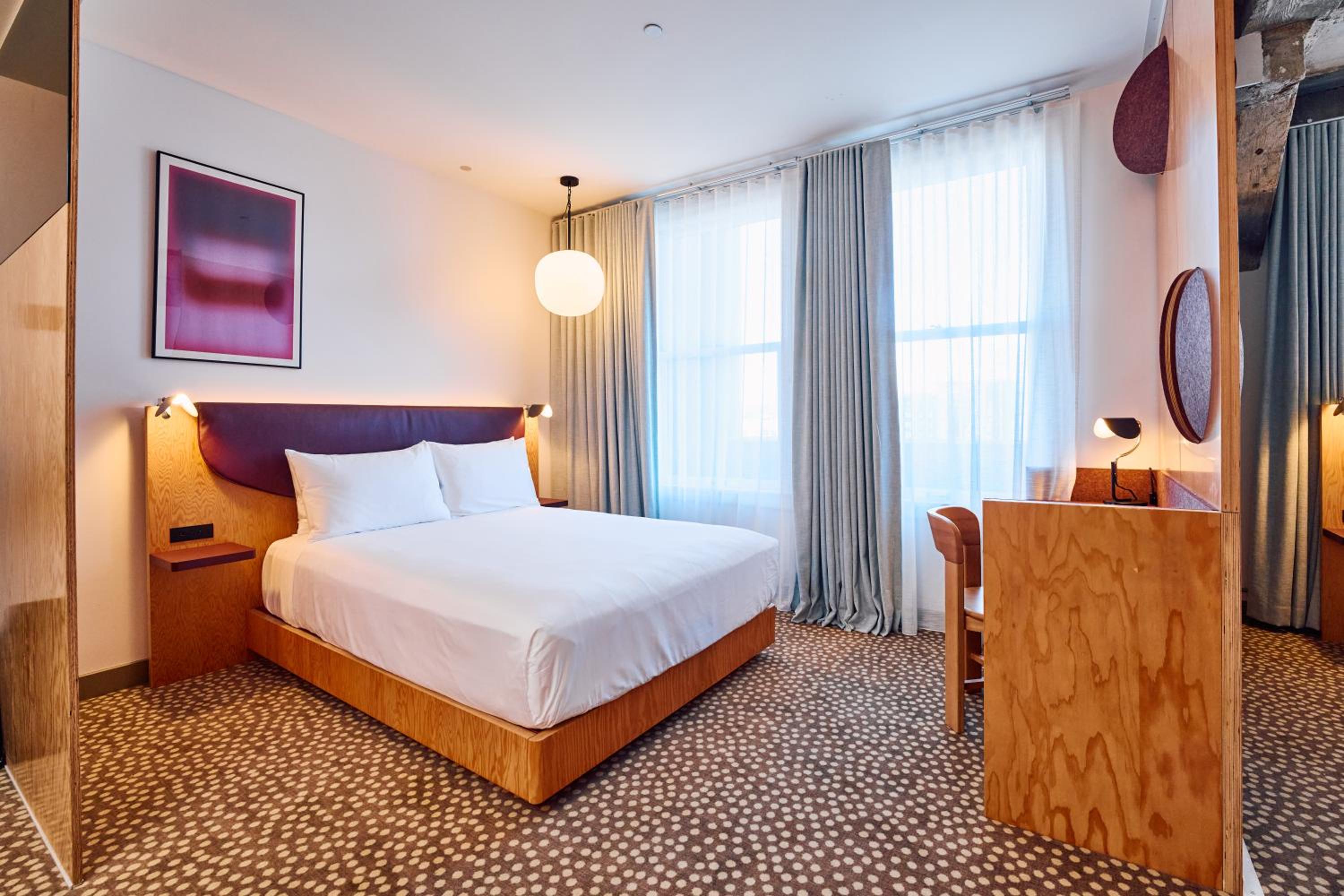 Double Queen Suite (Renovated) photo 3