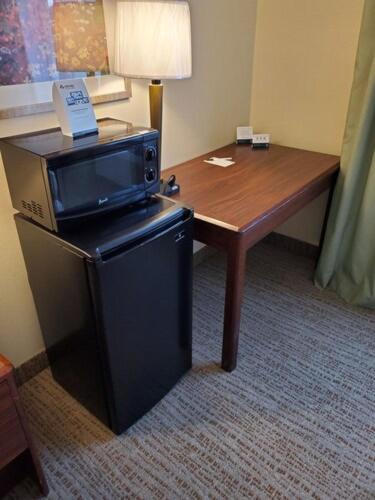 Queen Room - Non-Smoking - Photo 2