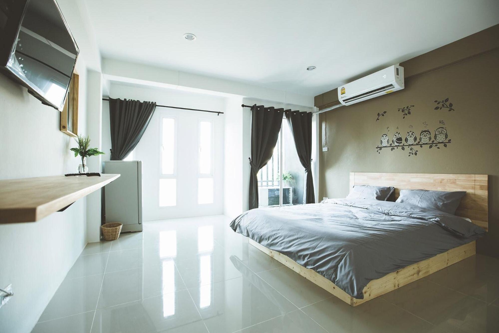 Queen Room with Balcony photo 3
