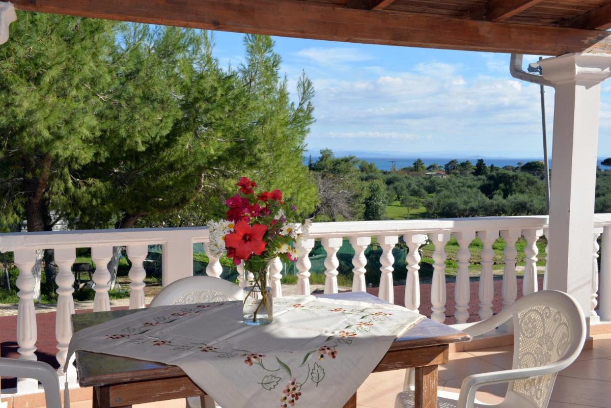 Two-Bedroom Apartment with Sea View