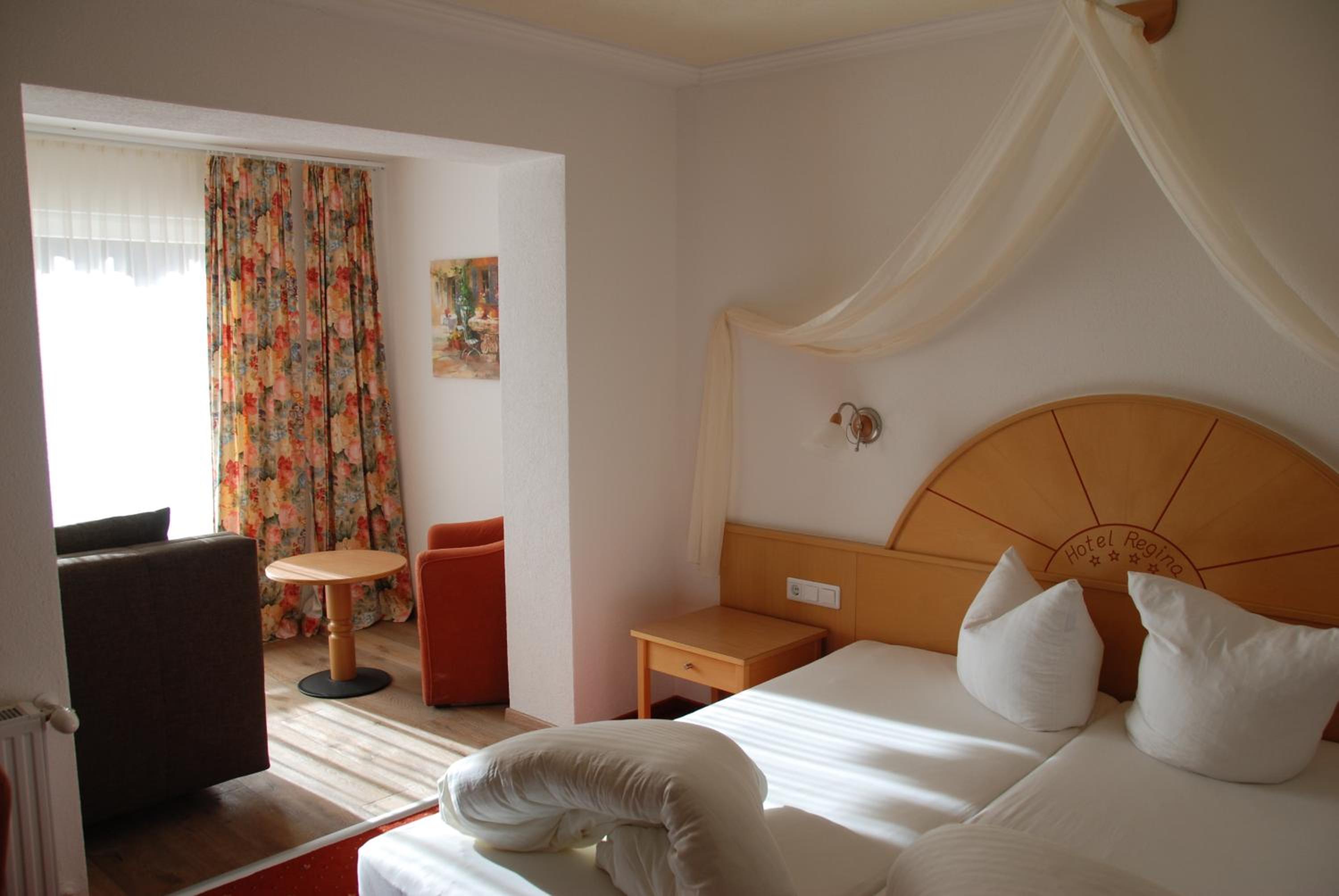 Twin Room with Mountain View (2 Adults) - Photo 6