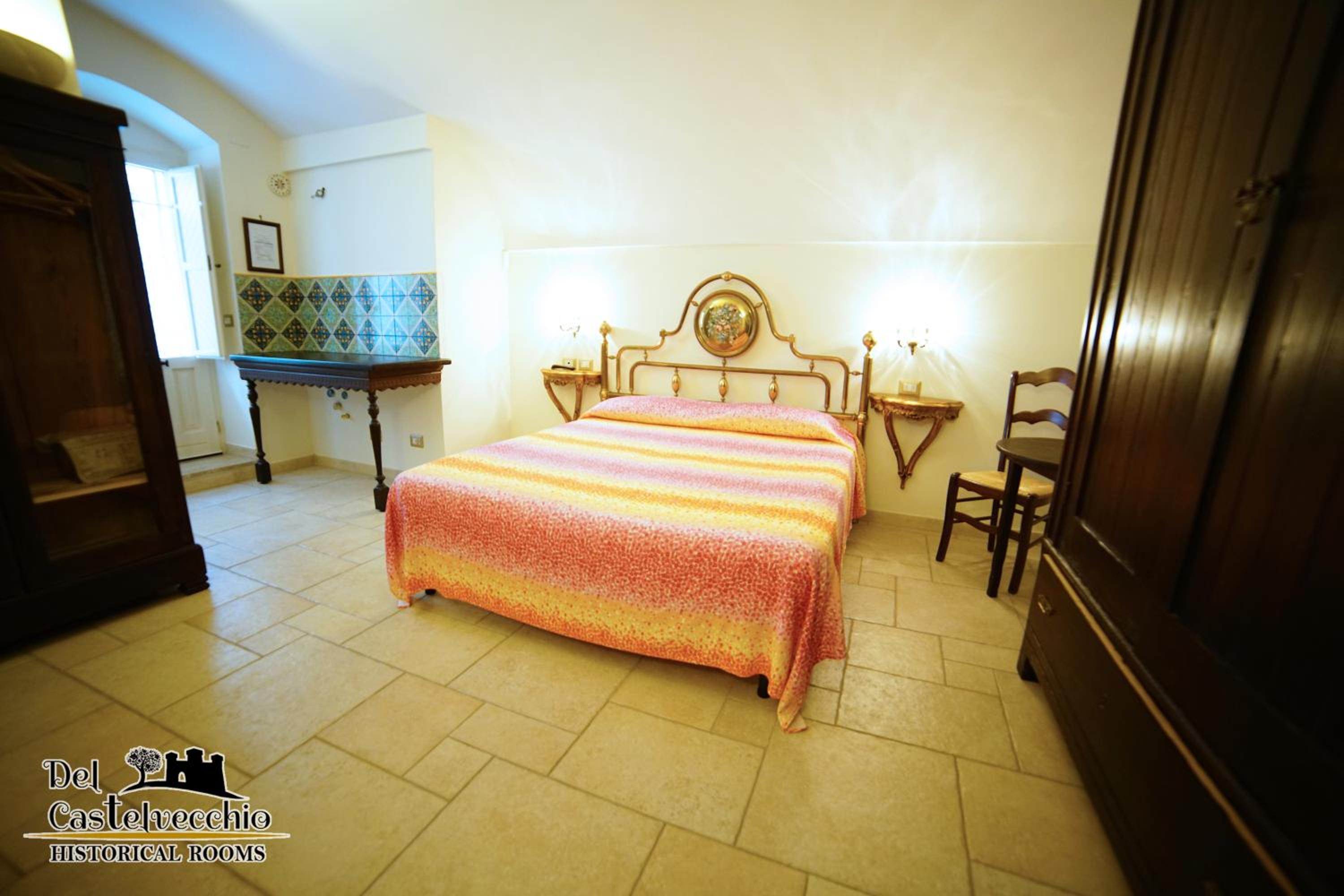 Double Room - Photo 2