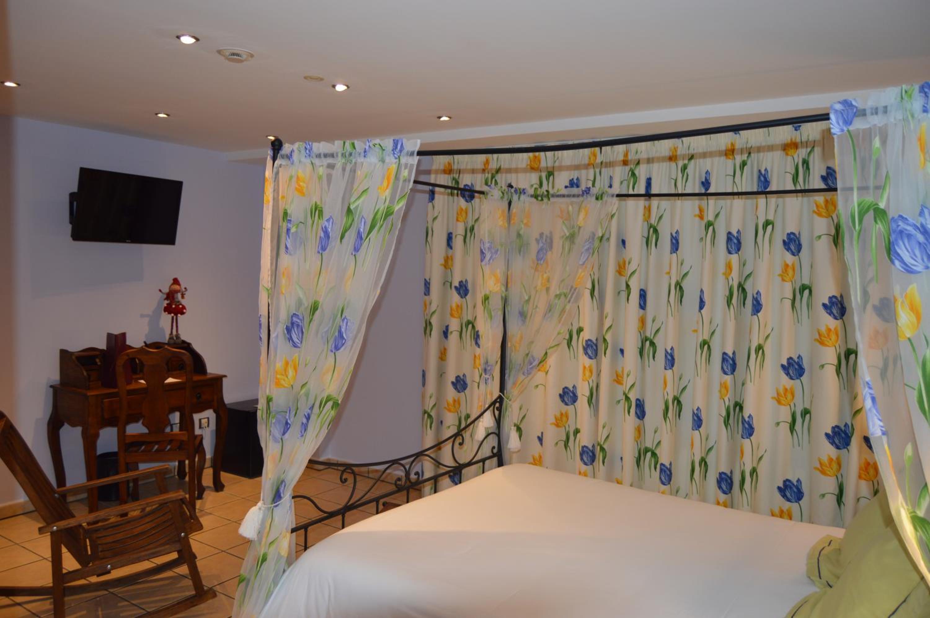 Double Room with Mountain View
