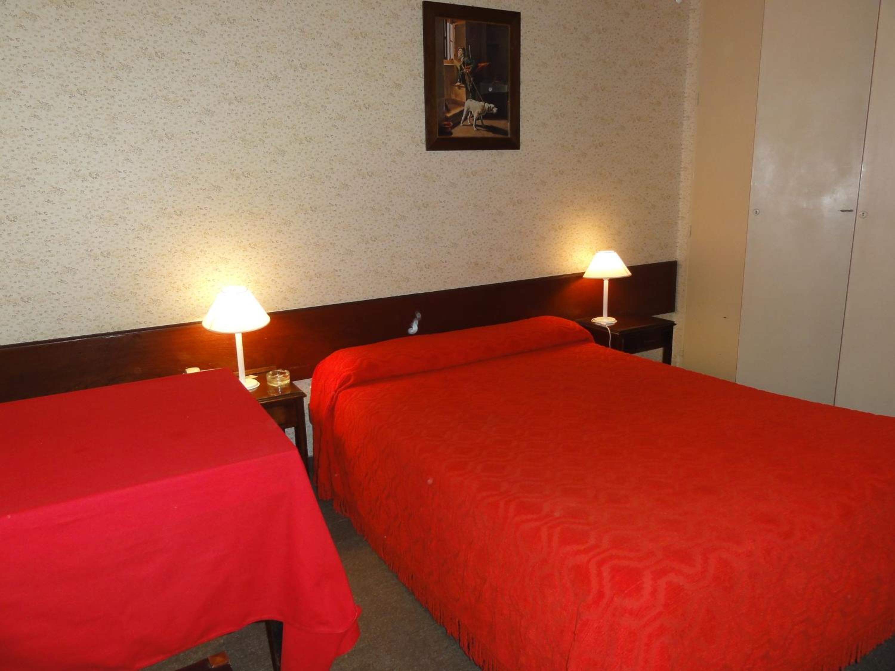 Double or Twin Room photo 3