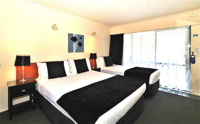 Twin Room - Photo 1