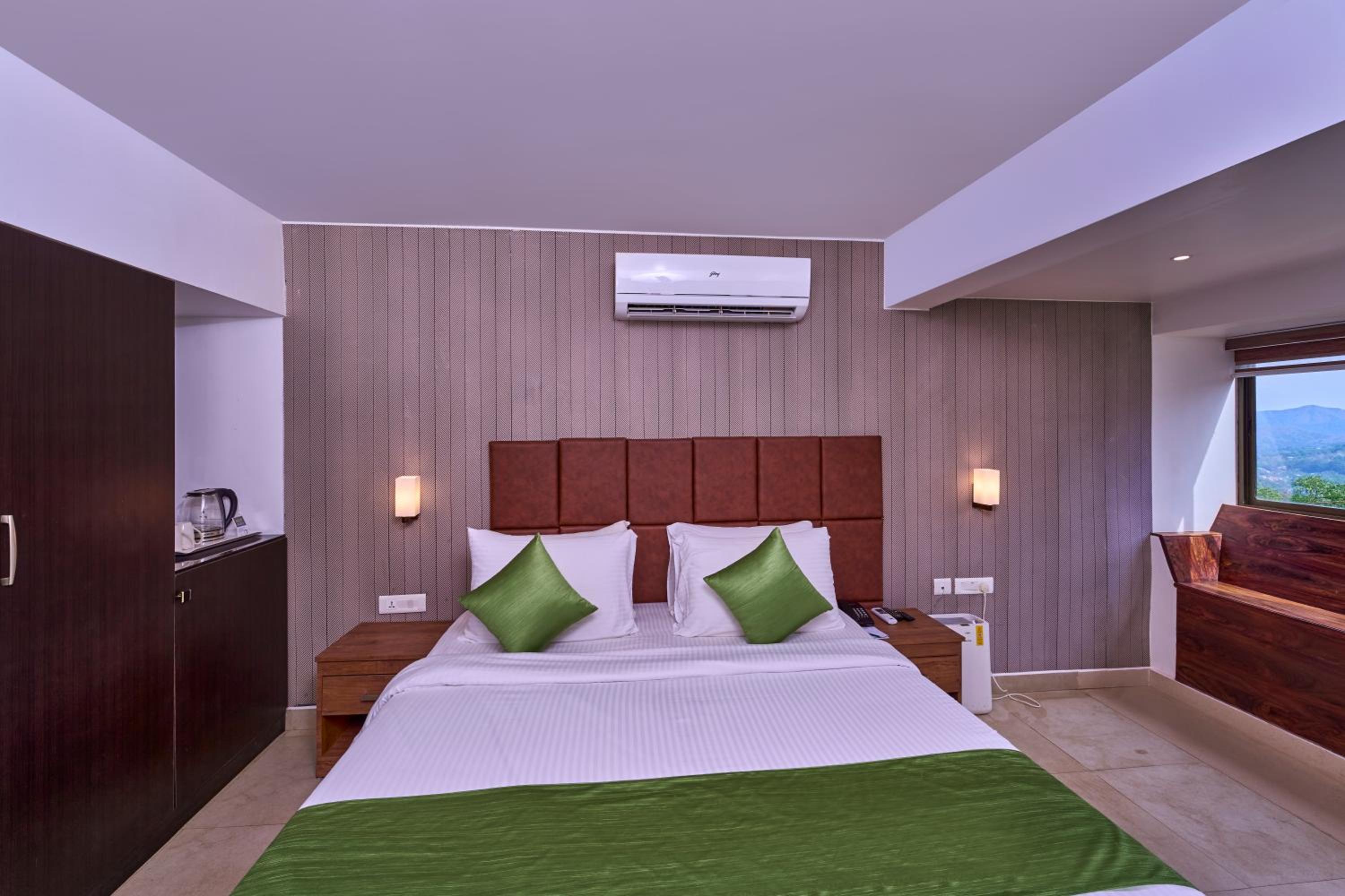 King Room with Garden View photo 3