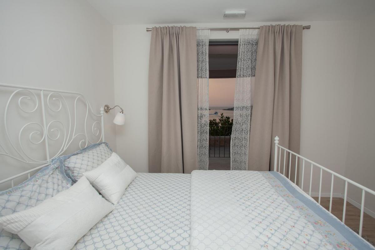 Queen Room with Sea View photo 3