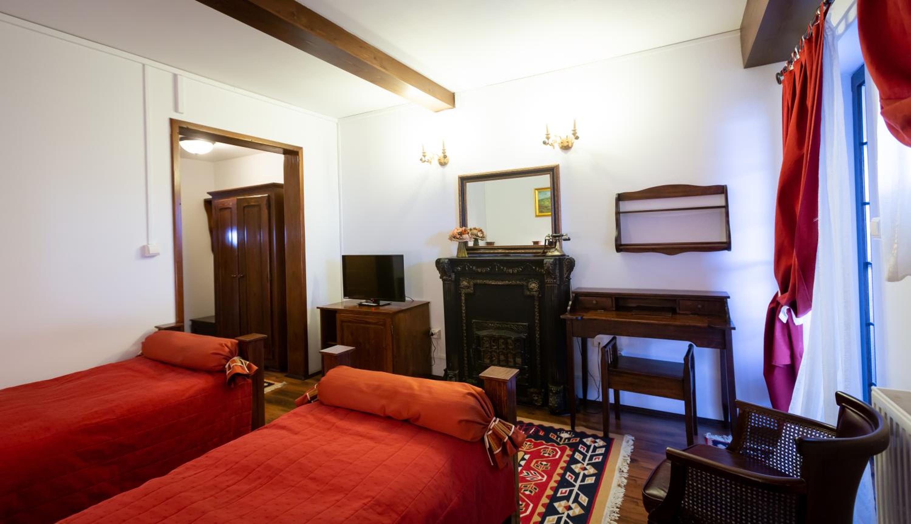 Deluxe Double or Twin Room