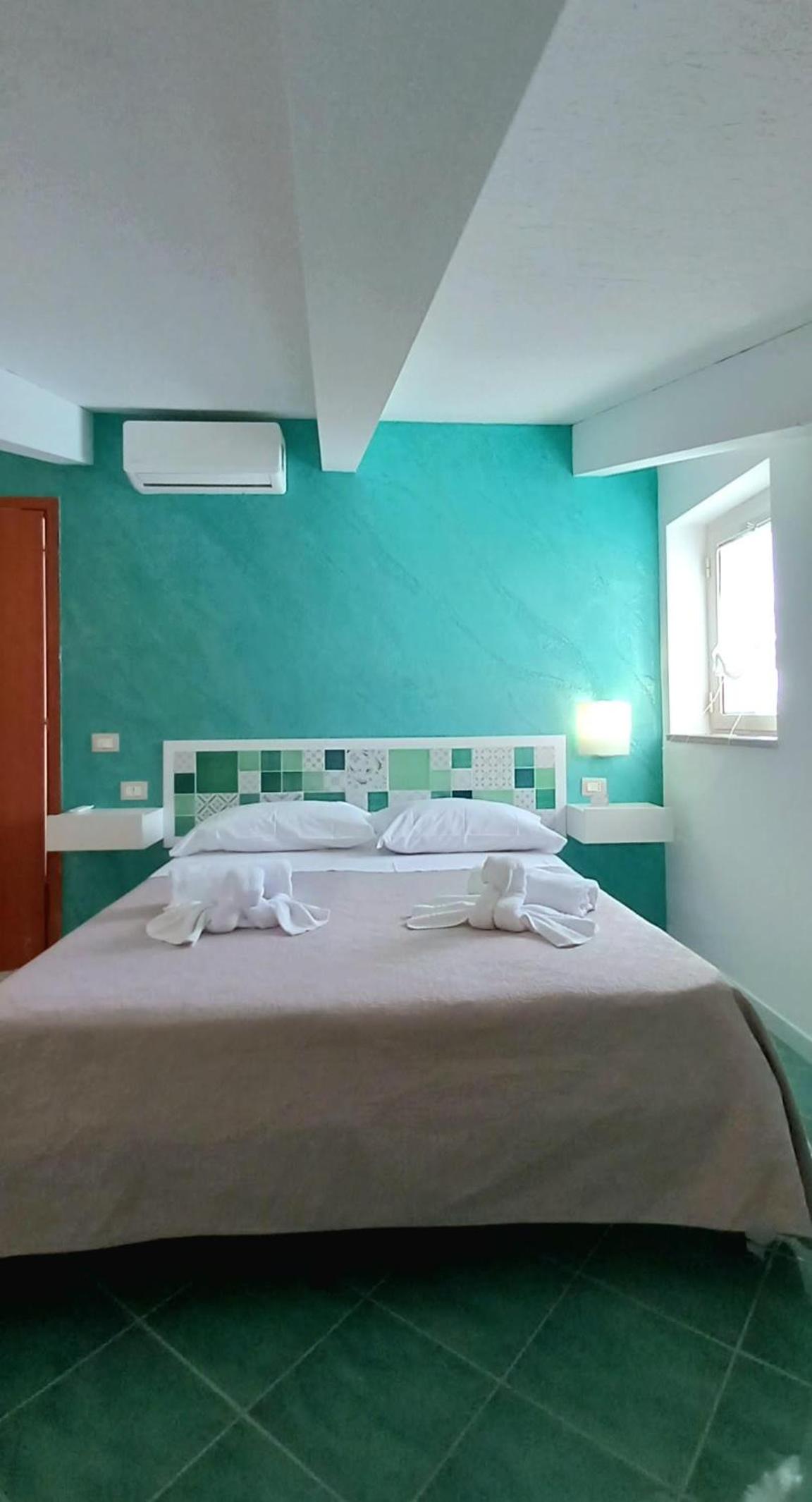 Small Double Room photo 2