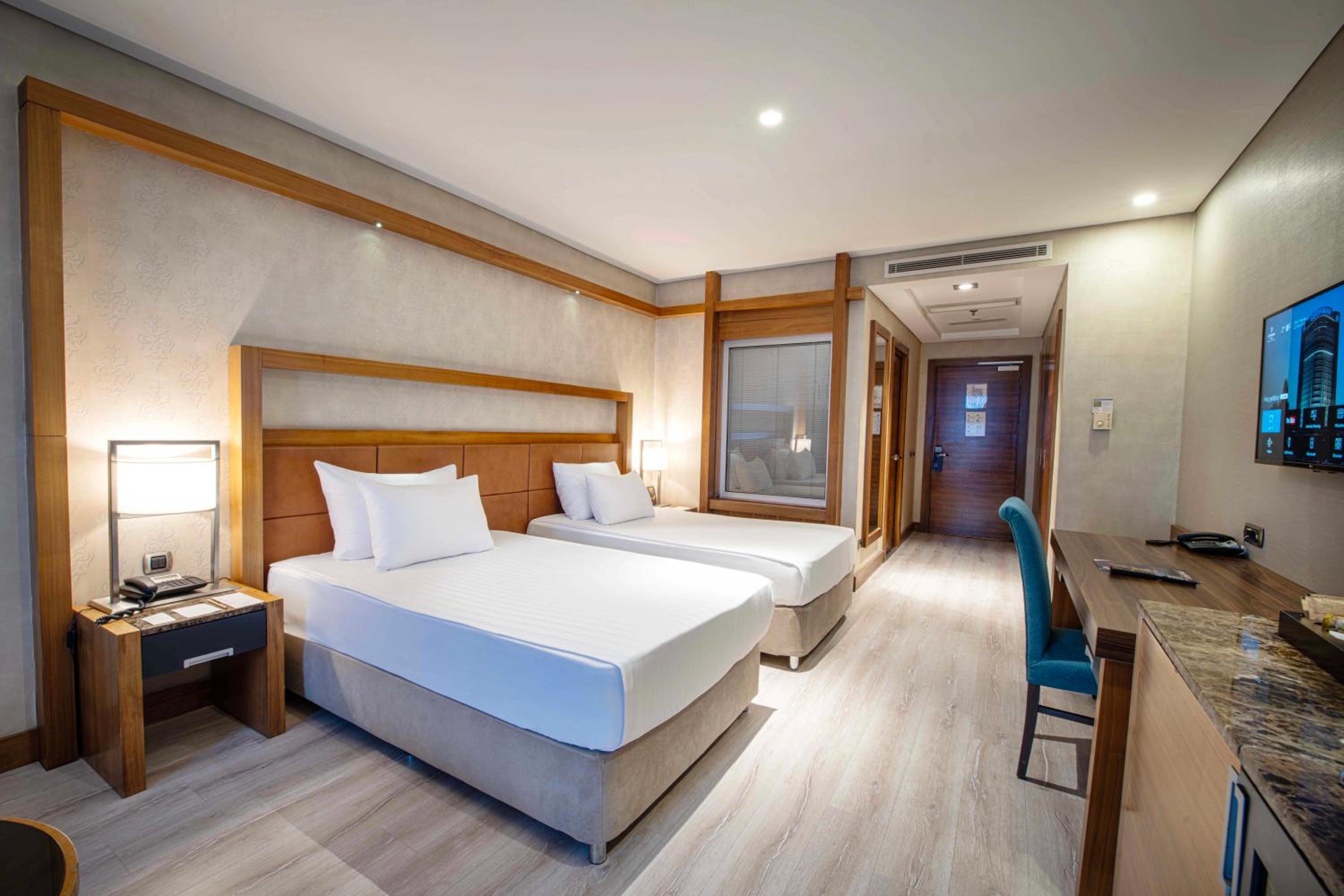 Deluxe Twin Room - Photo 2