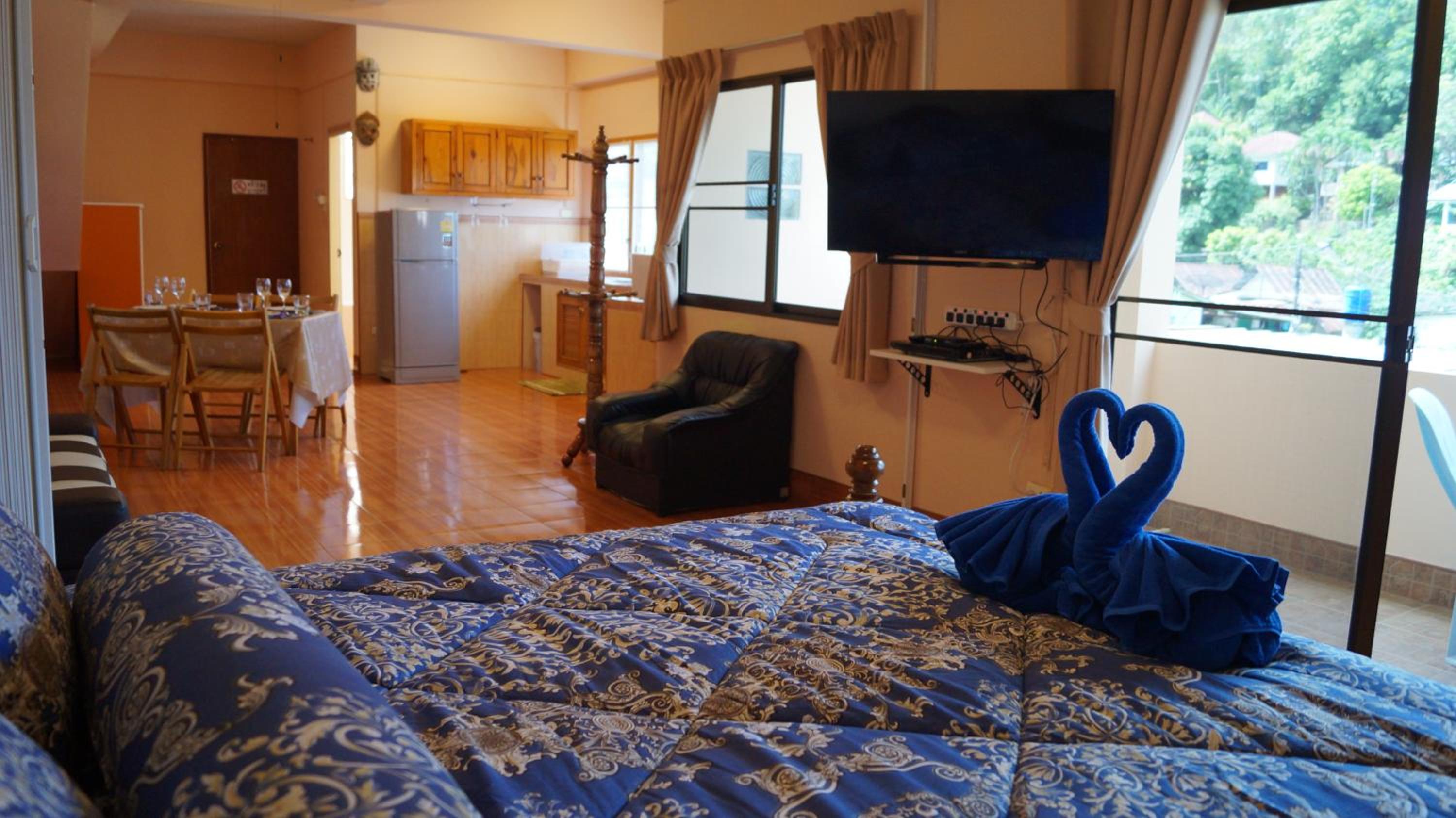 Studio Apartment - Photo 29