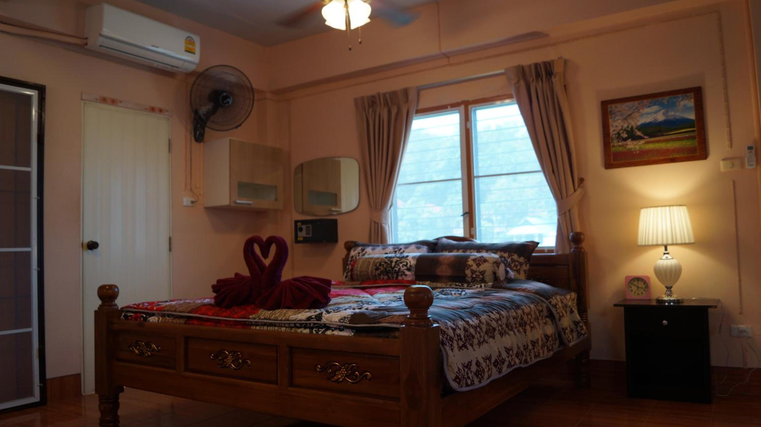 Studio Apartment - Photo 34