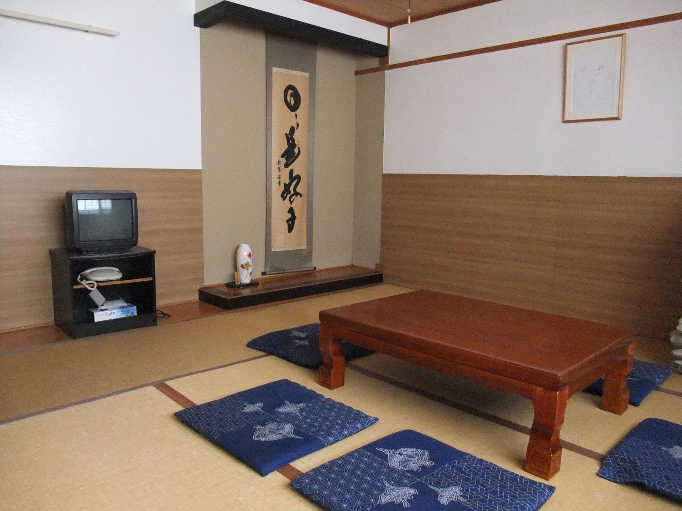 Japanese-Style Room With Shared Bathroom photo 2
