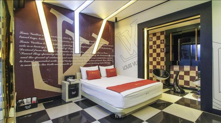 Double or Twin Room with Private Bathroom - Photo 5