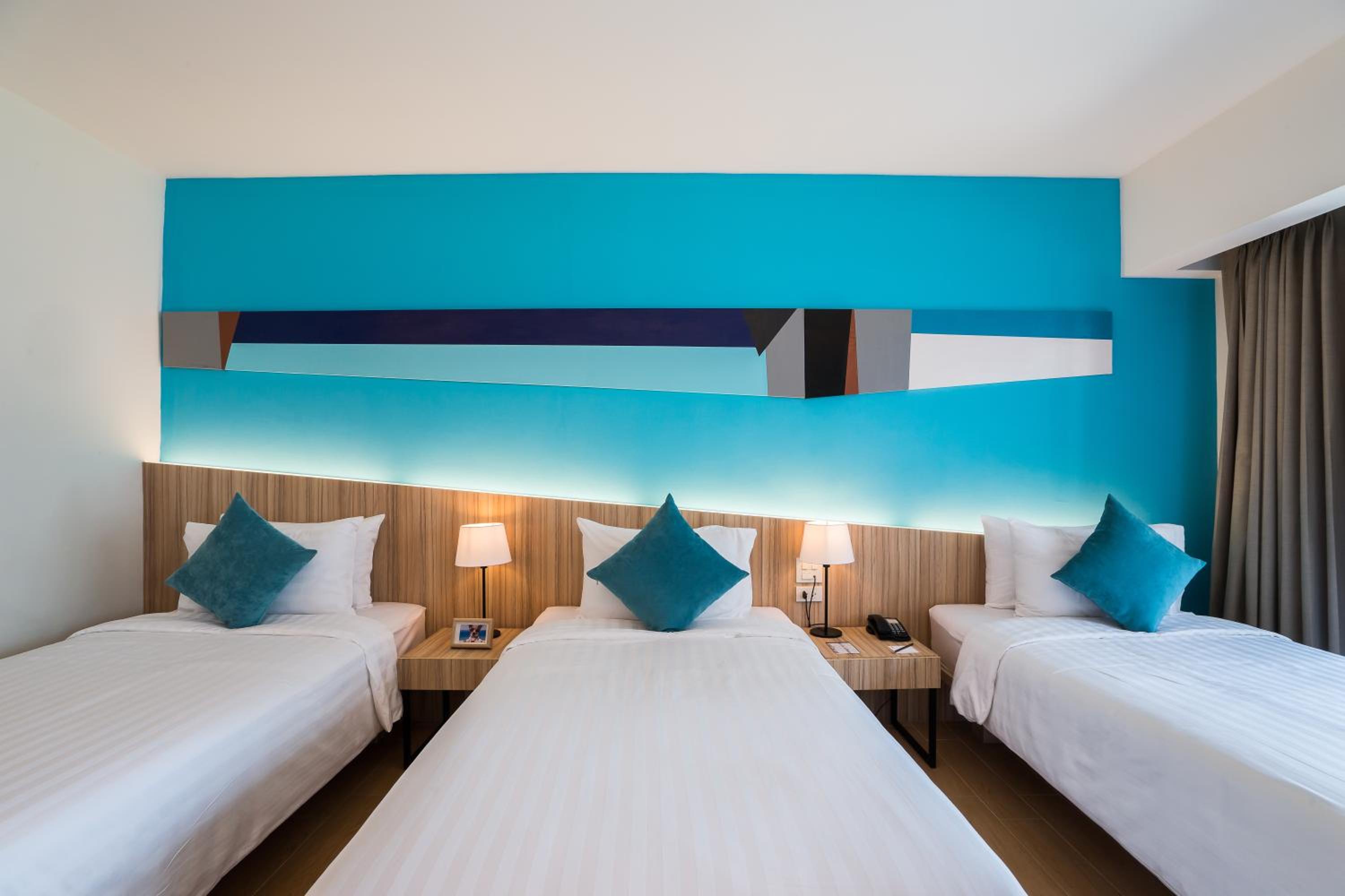 Deluxe Premier Triple Room photo 3