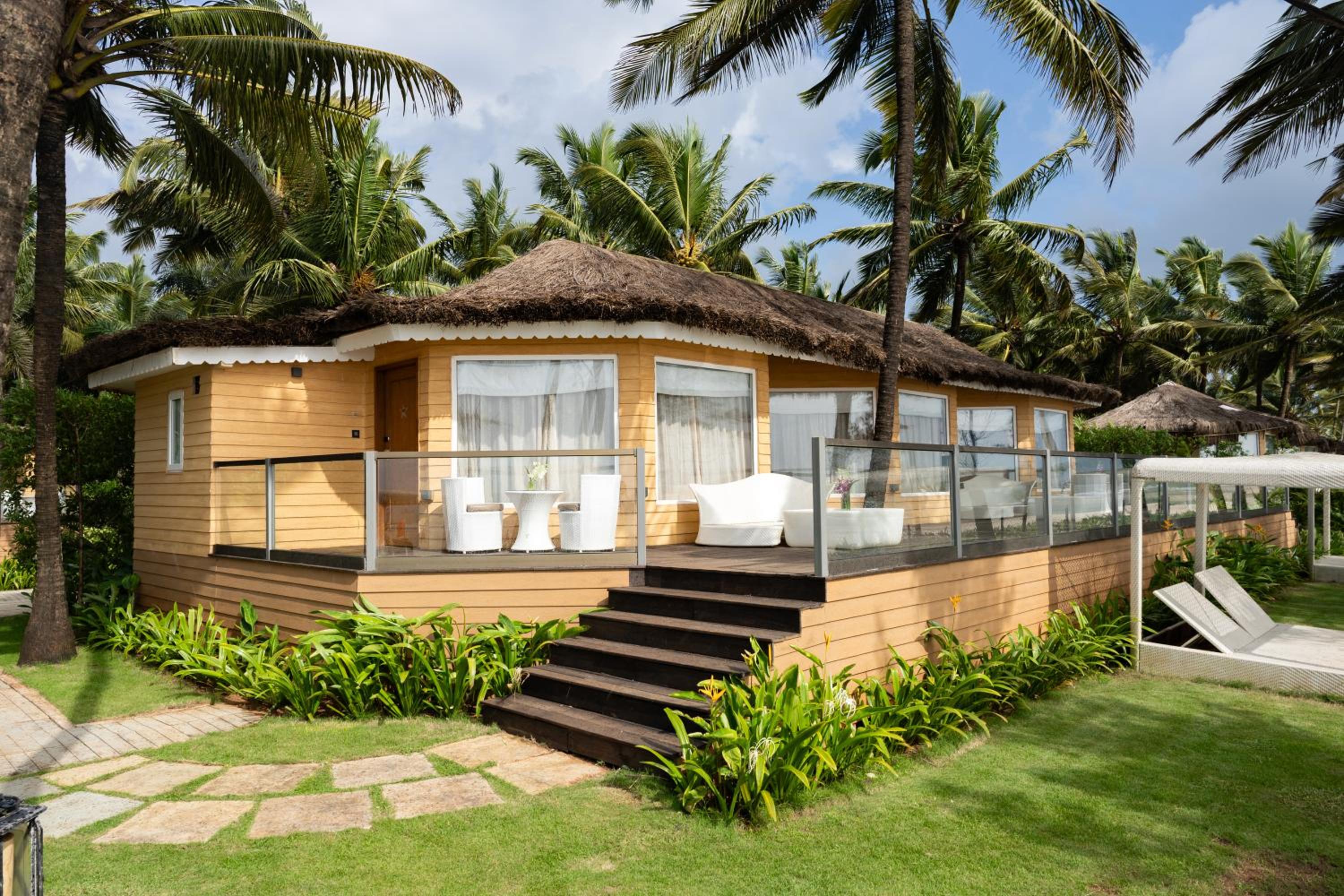 Royale Sea View Chalet – 10% Discount of Food & Beverages and SPA photo
