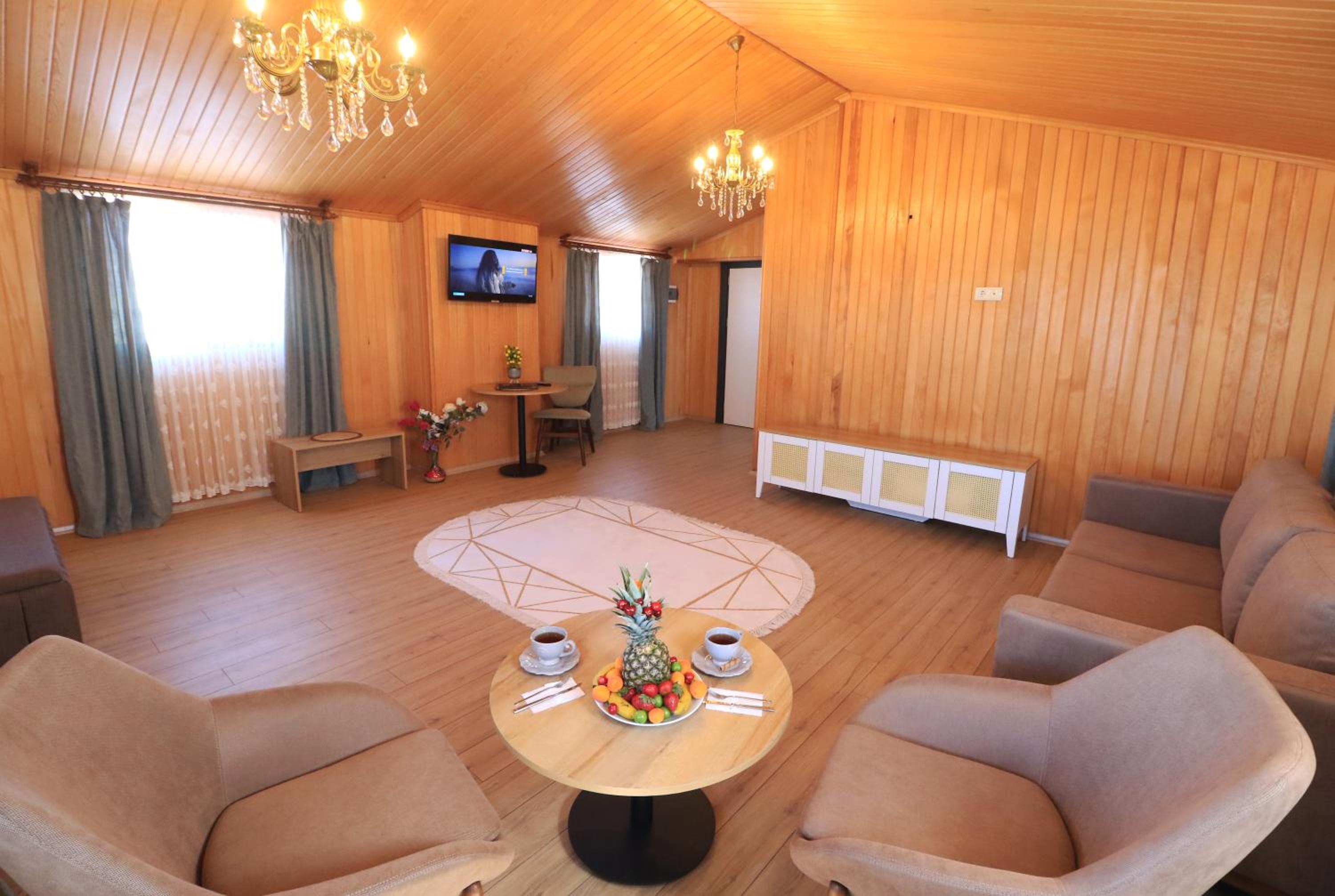 Deluxe Double Room with Balcony and Sea View - Photo 5