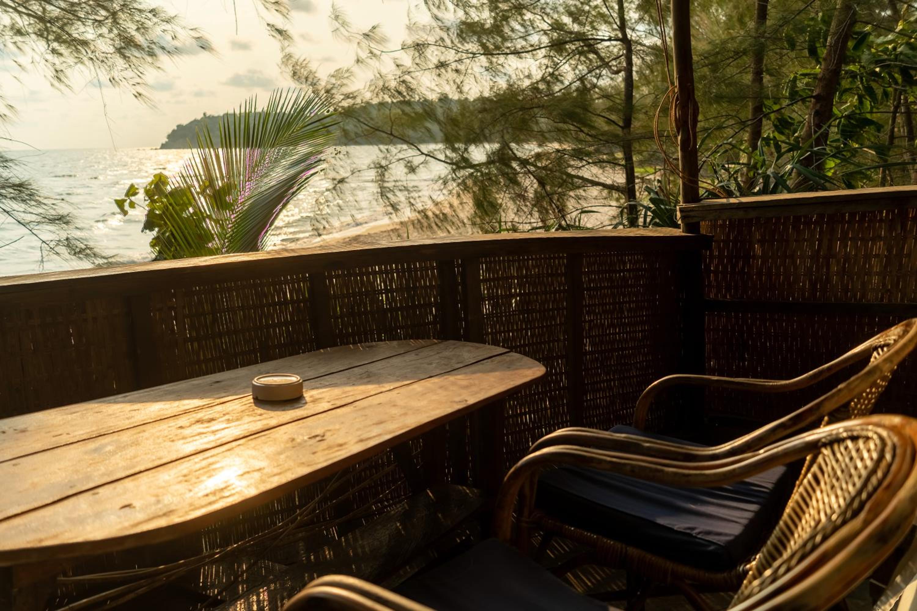 Bungalow - Beach Front - Photo 4