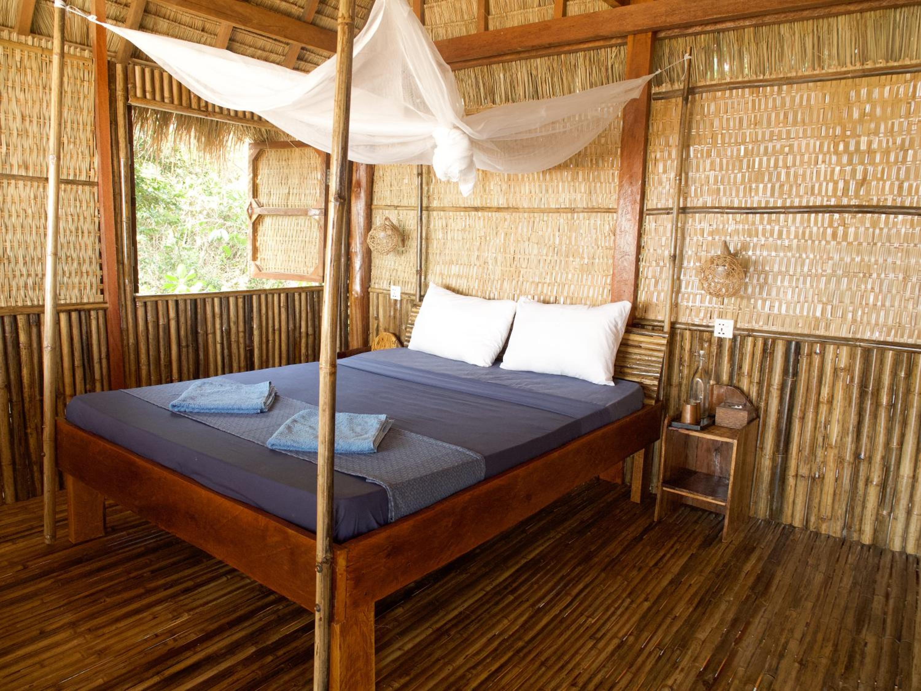 Bungalow - Beach Front - Photo 10