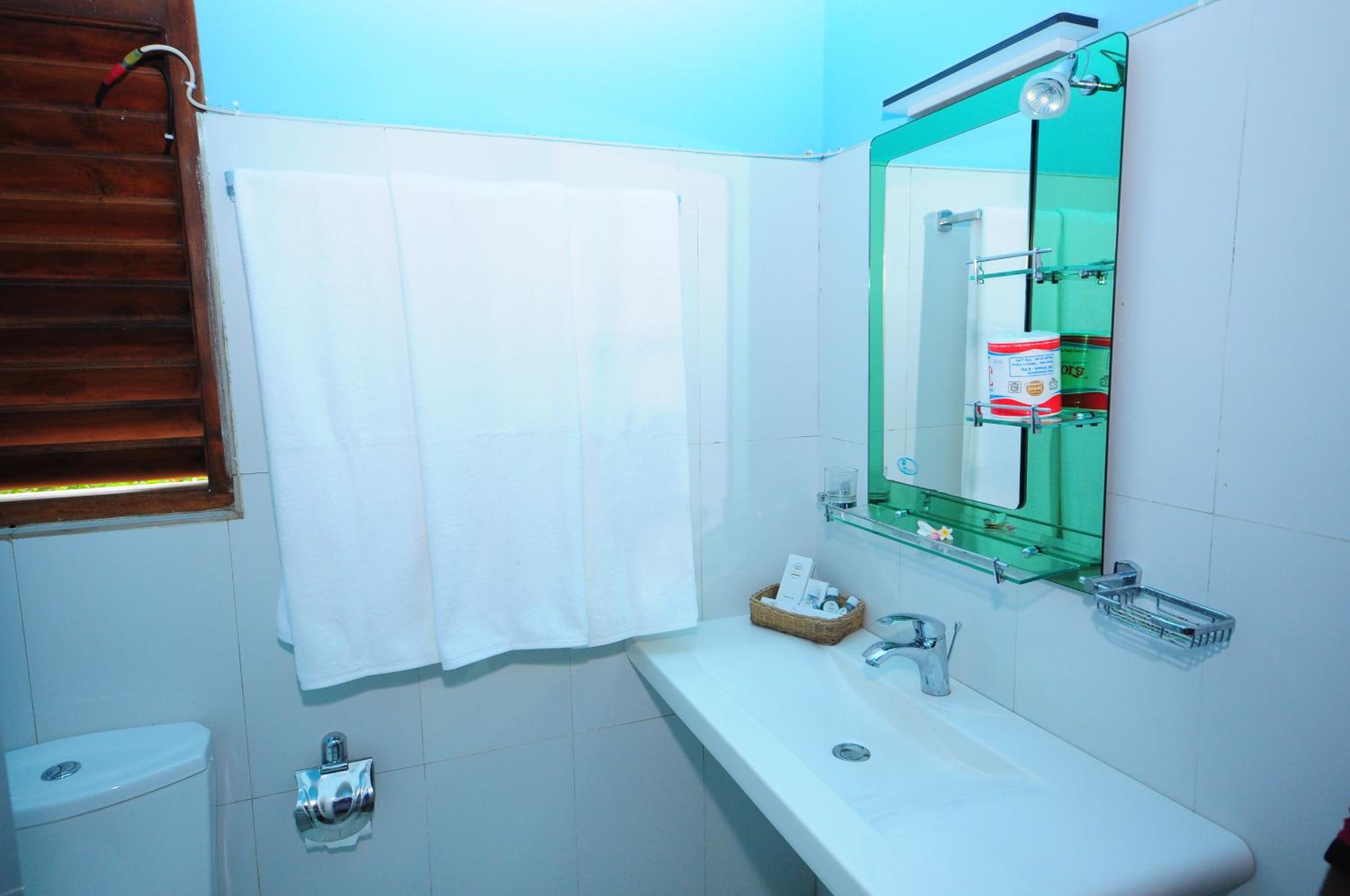 Deluxe Double Room with Balcony photo 3