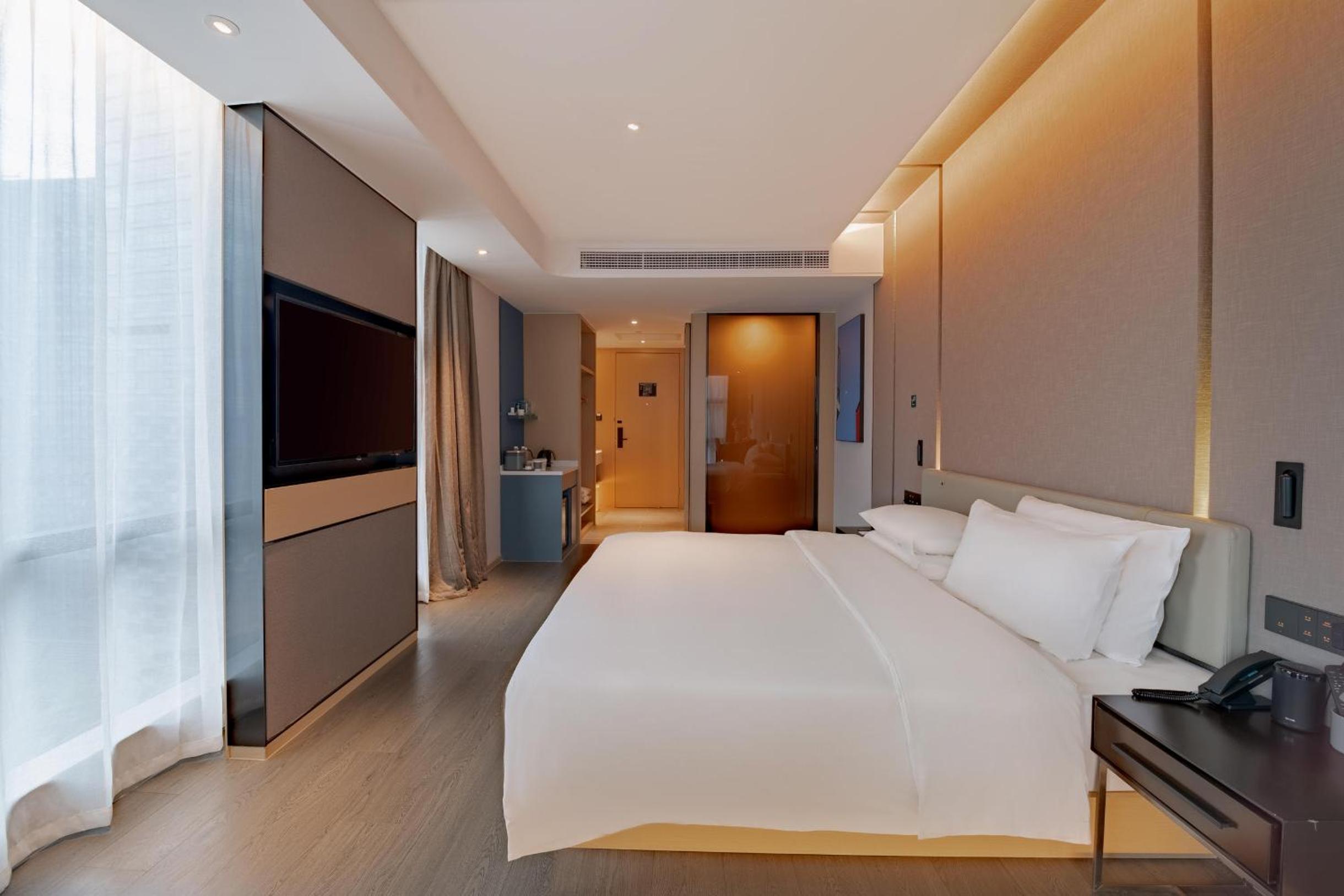 Large Single Room