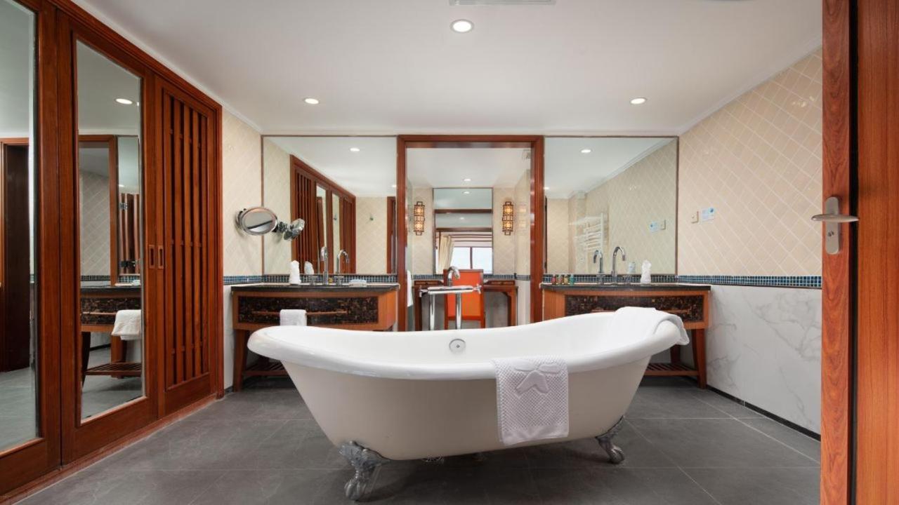 (Area 2)Full Ocean View  Suite（Direct Ocean View & Washing Machine &Drying Rack & Airport Transfer） photo 1