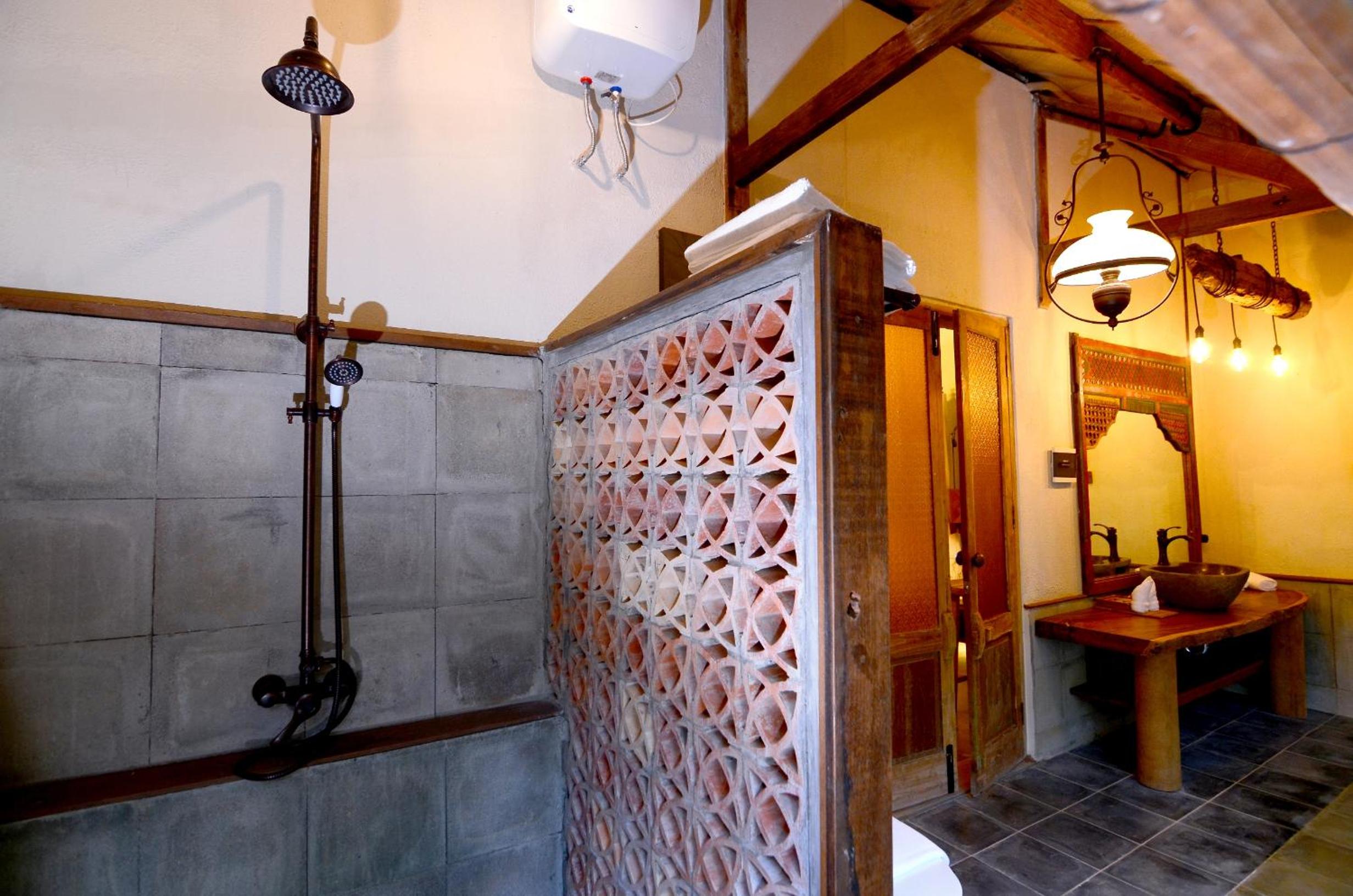Pringgodani Standard King Room - Photo 5