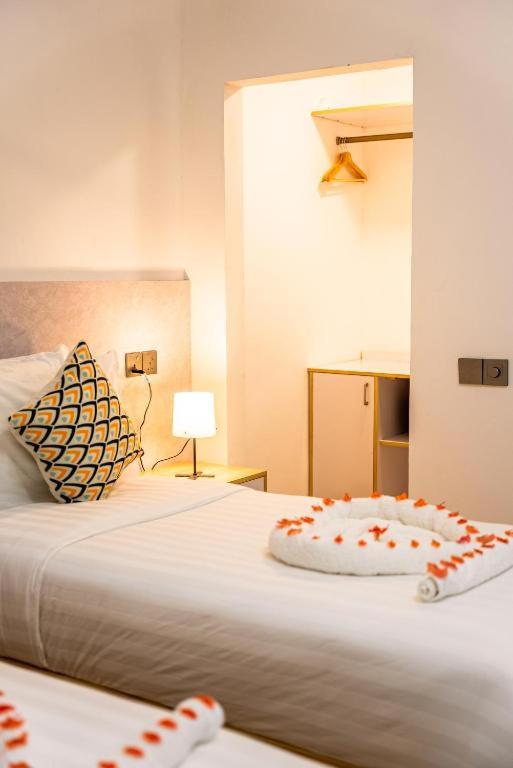 Deluxe Double or Twin Room - Photo 3