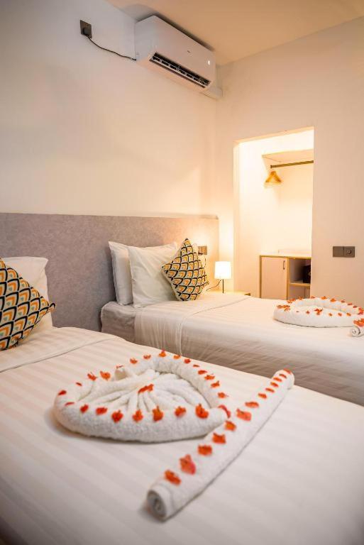 Deluxe Double or Twin Room - Photo 4