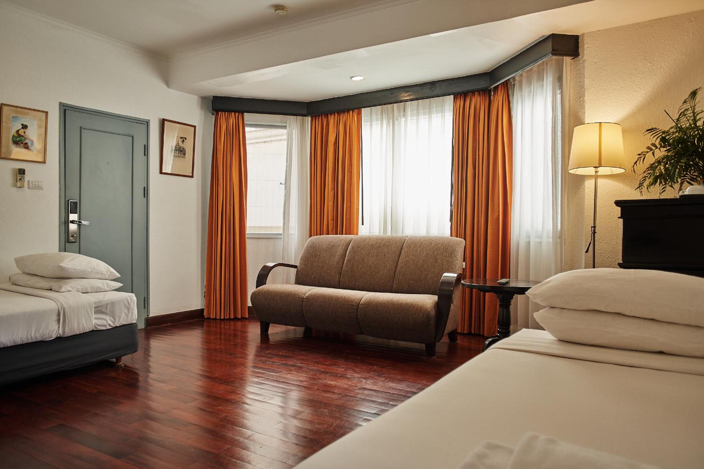 Deluxe Family Room photo 3