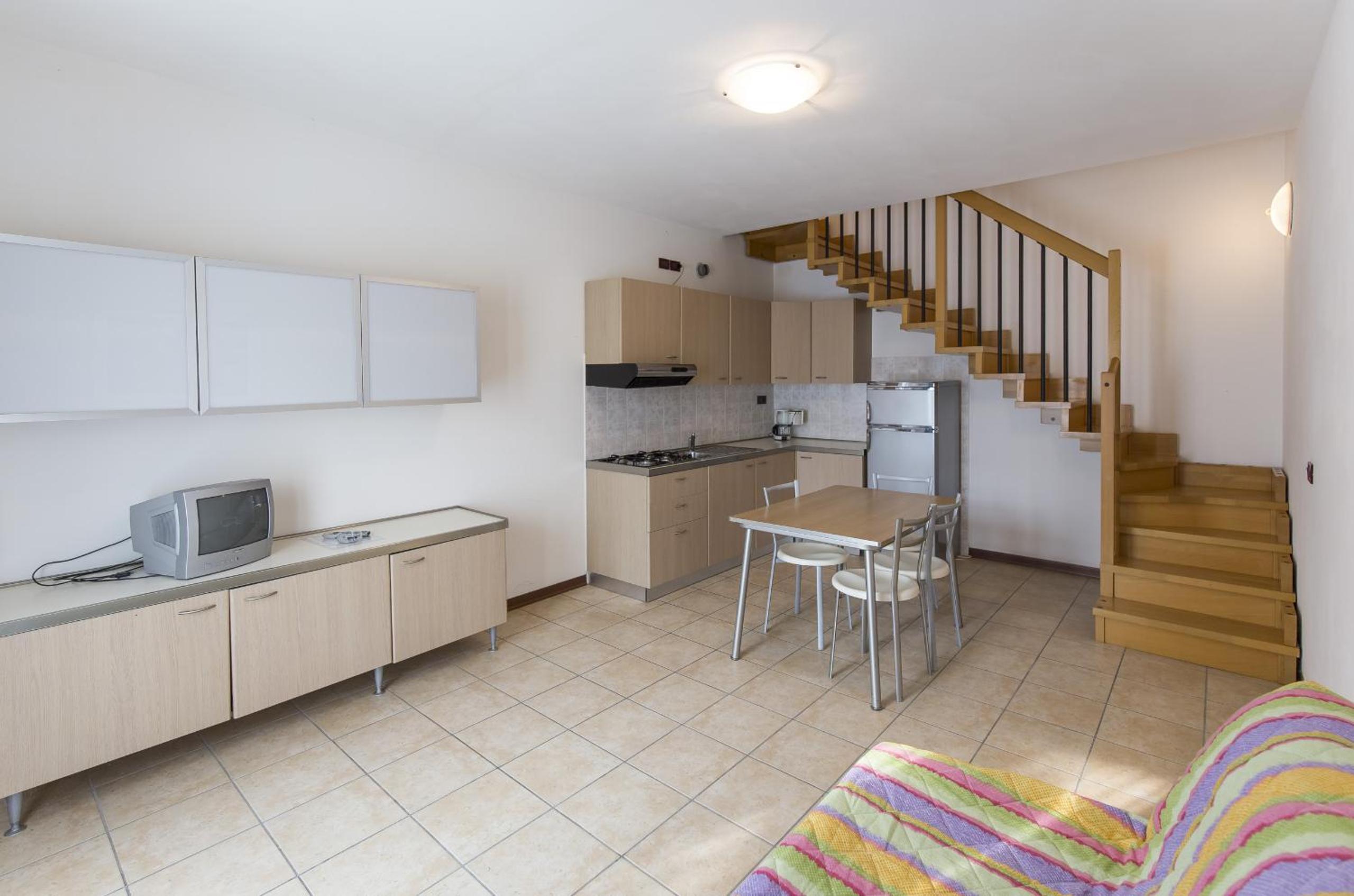Apartment - Split Level photo 2